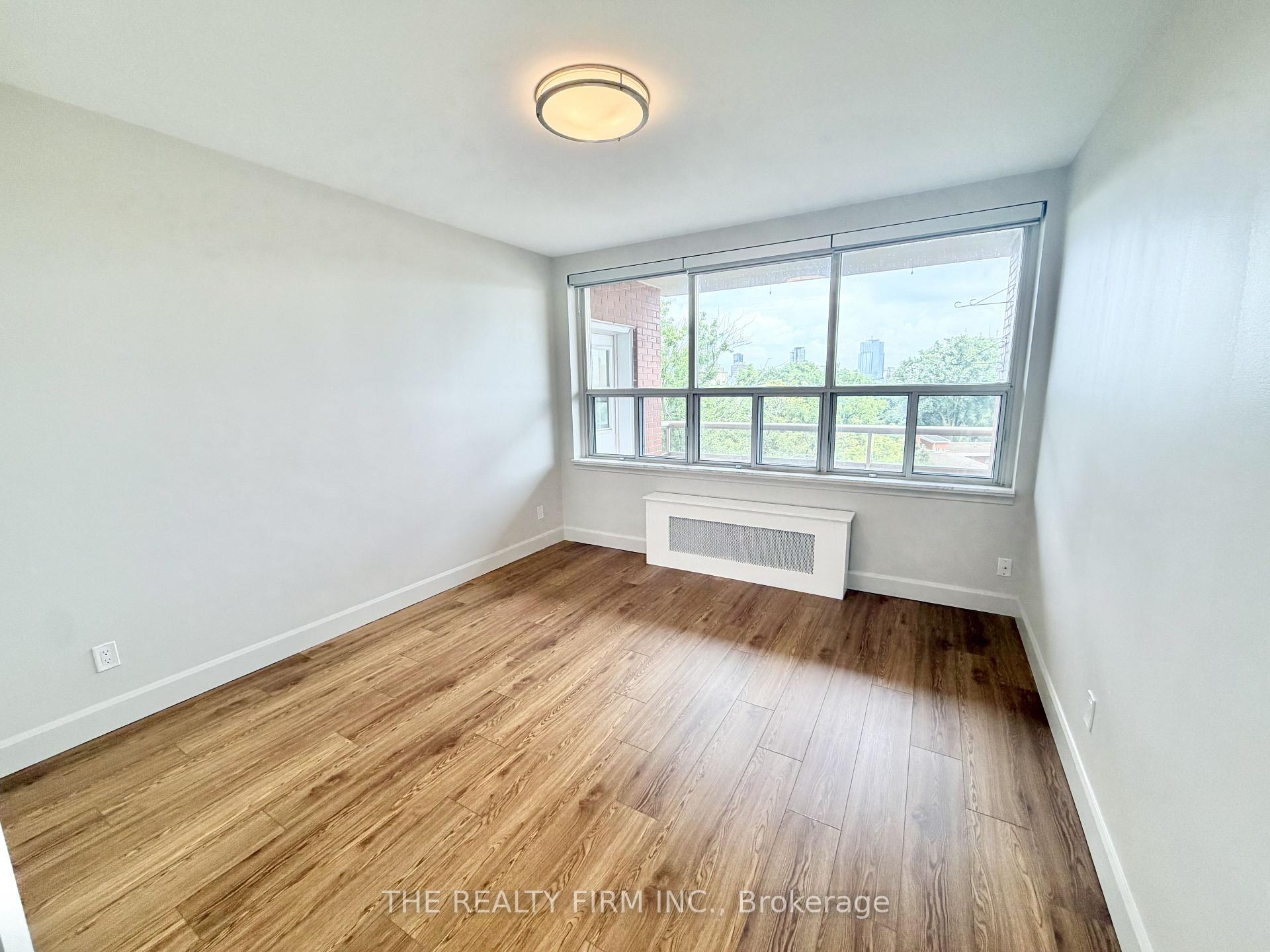 Photo 13 of Unit 801, 10 Beechwood Place, London, South F — HOMEH