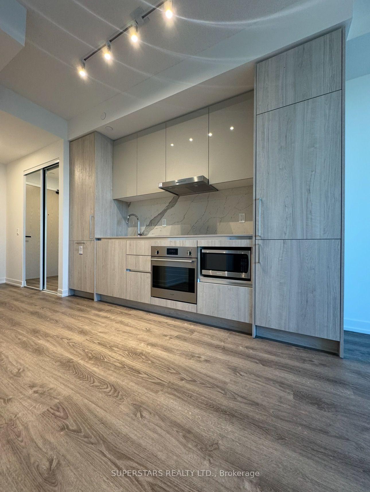 Photo 3 of Unit 4517, 195 Commerce Street, Vaughan, Vaughan Corporate Centre — HOMEH