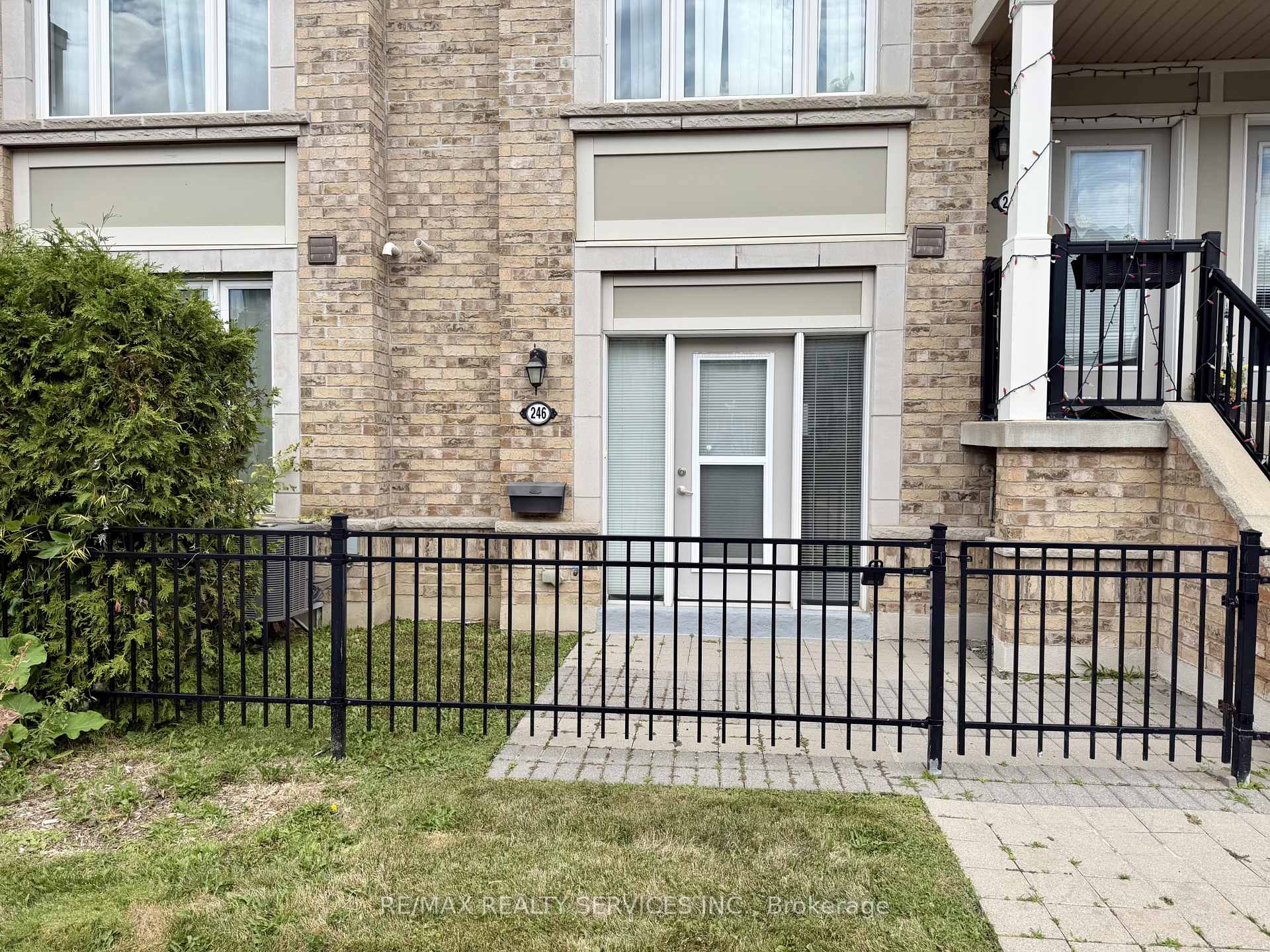 Photo 2 of Unit 256, 250 Sunny Meadow Boulevard, Brampton, Sandringham-Wellington — HOMEH