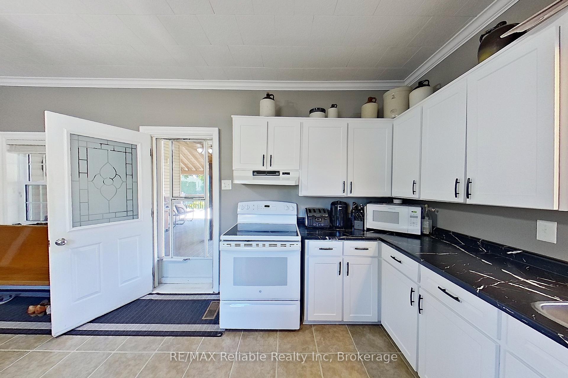 Photo 7 of 91 King Street, Bluewater, Hensall — HOMEH