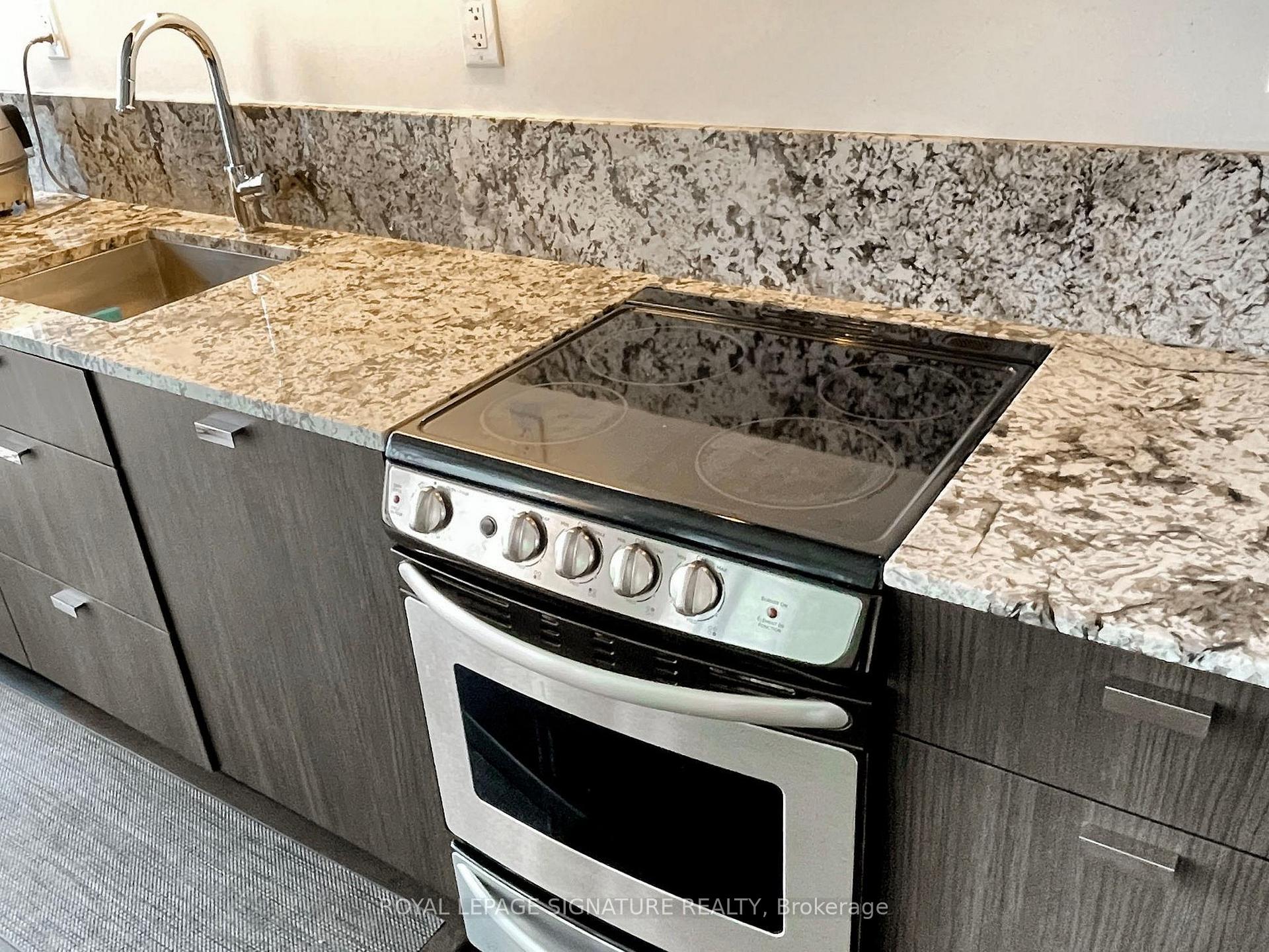 Photo 9 of Unit 2601, 290 Adelaide Street W, Toronto, Waterfront Communities — HOMEH