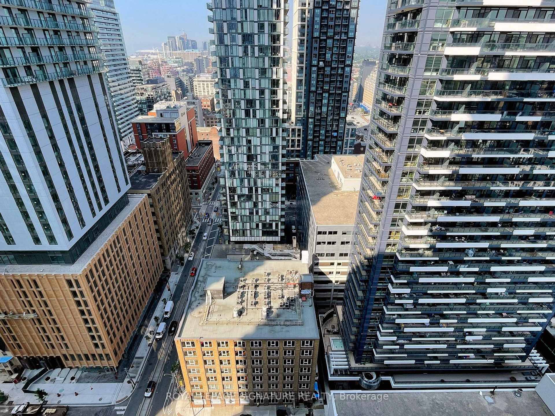 Photo 14 of Unit 2601, 290 Adelaide Street W, Toronto, Waterfront Communities — HOMEH