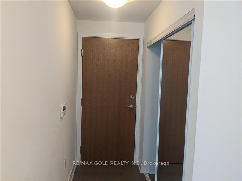 Photo 3 of Unit 3803, 20 Shore Breeze Drive, Etobicoke, Mimico — HOMEH