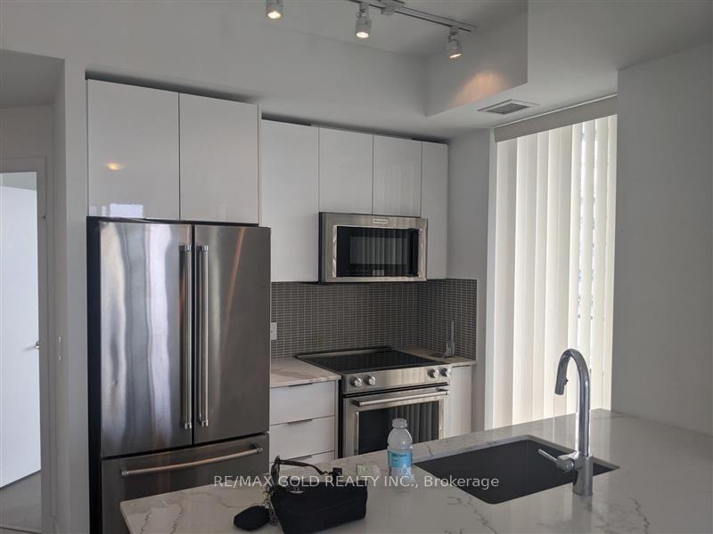 Photo 5 of Unit 3803, 20 Shore Breeze Drive, Etobicoke, Mimico — HOMEH