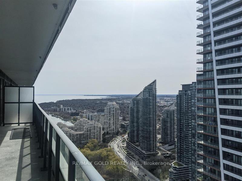 Photo 12 of Unit 3803, 20 Shore Breeze Drive, Etobicoke, Mimico — HOMEH
