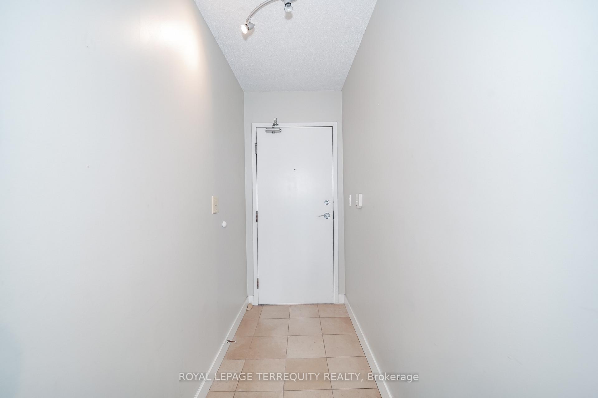 Photo 2 of Unit 2907, 397 Front Street W, Toronto, Waterfront Communities — HOMEH