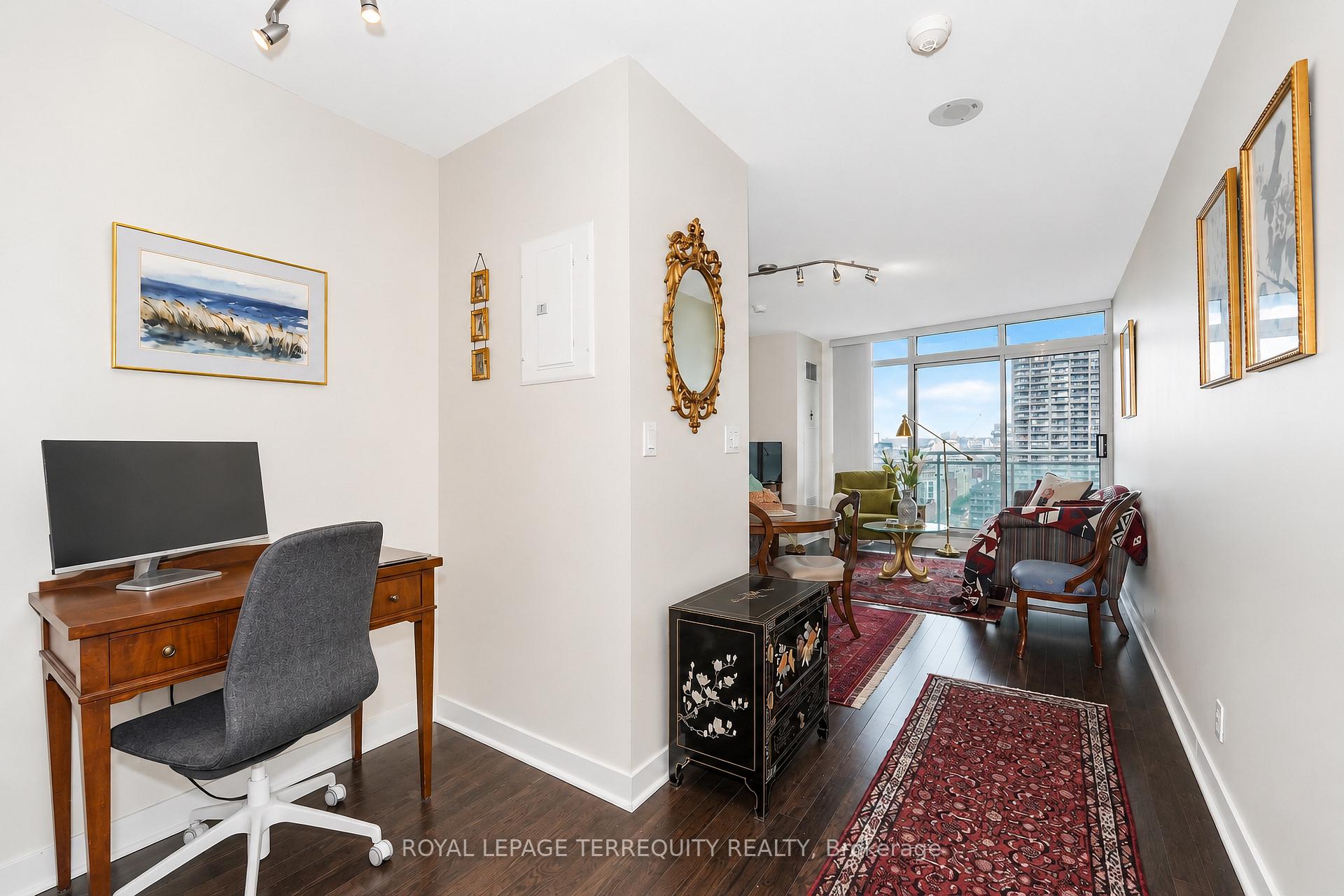 Photo 5 of Unit 2907, 397 Front Street W, Toronto, Waterfront Communities — HOMEH