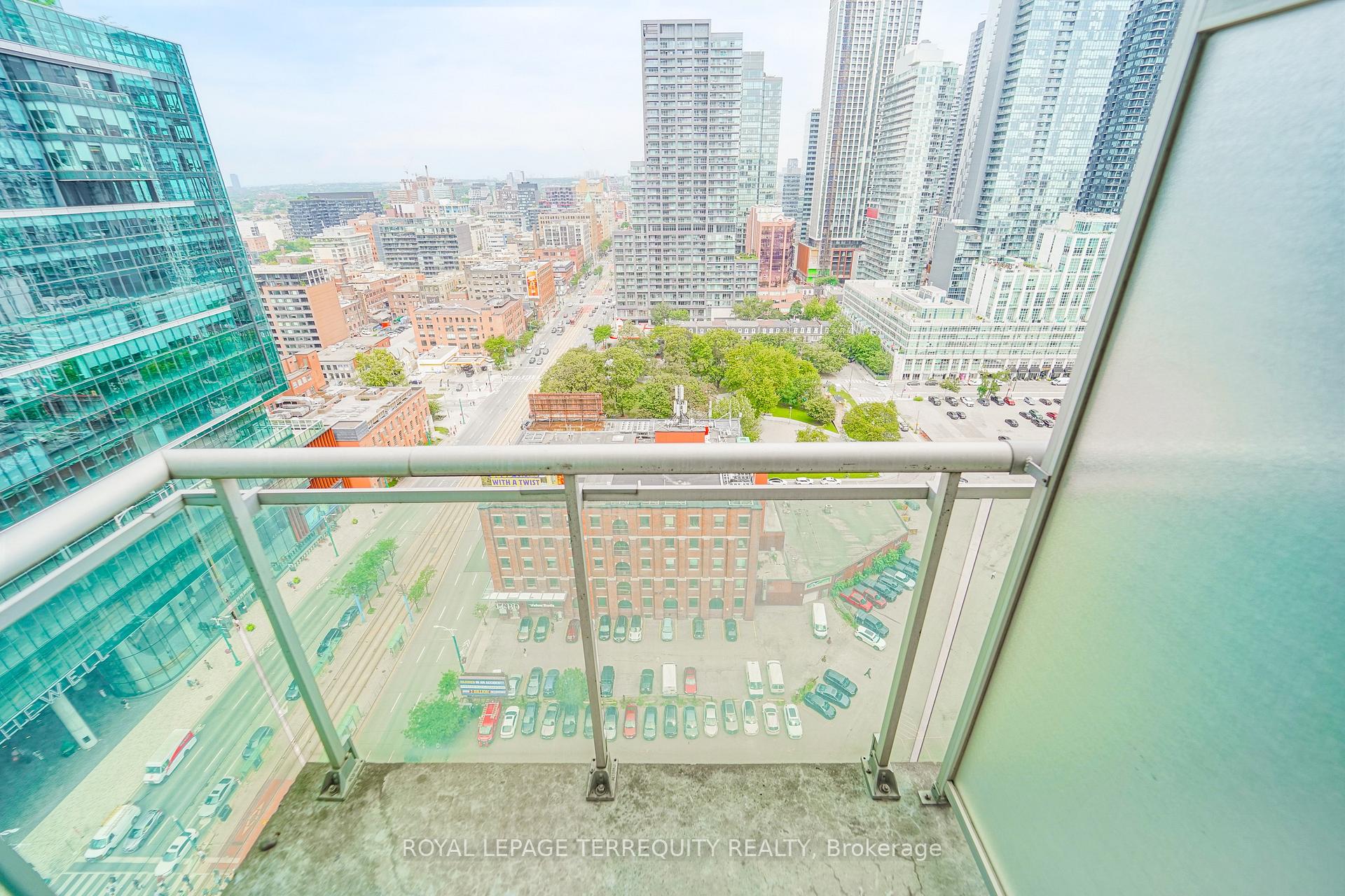 Photo 14 of Unit 2907, 397 Front Street W, Toronto, Waterfront Communities — HOMEH