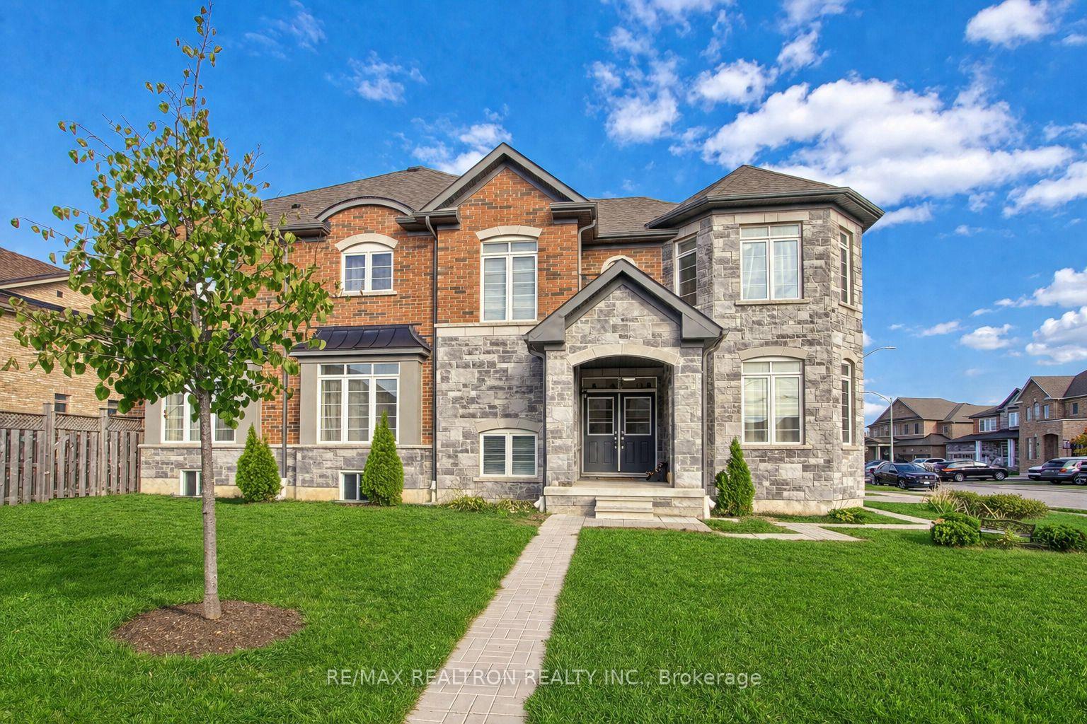 Photo 2 of 2236 Lozenby Street, Innisfil, Alcona — HOMEH