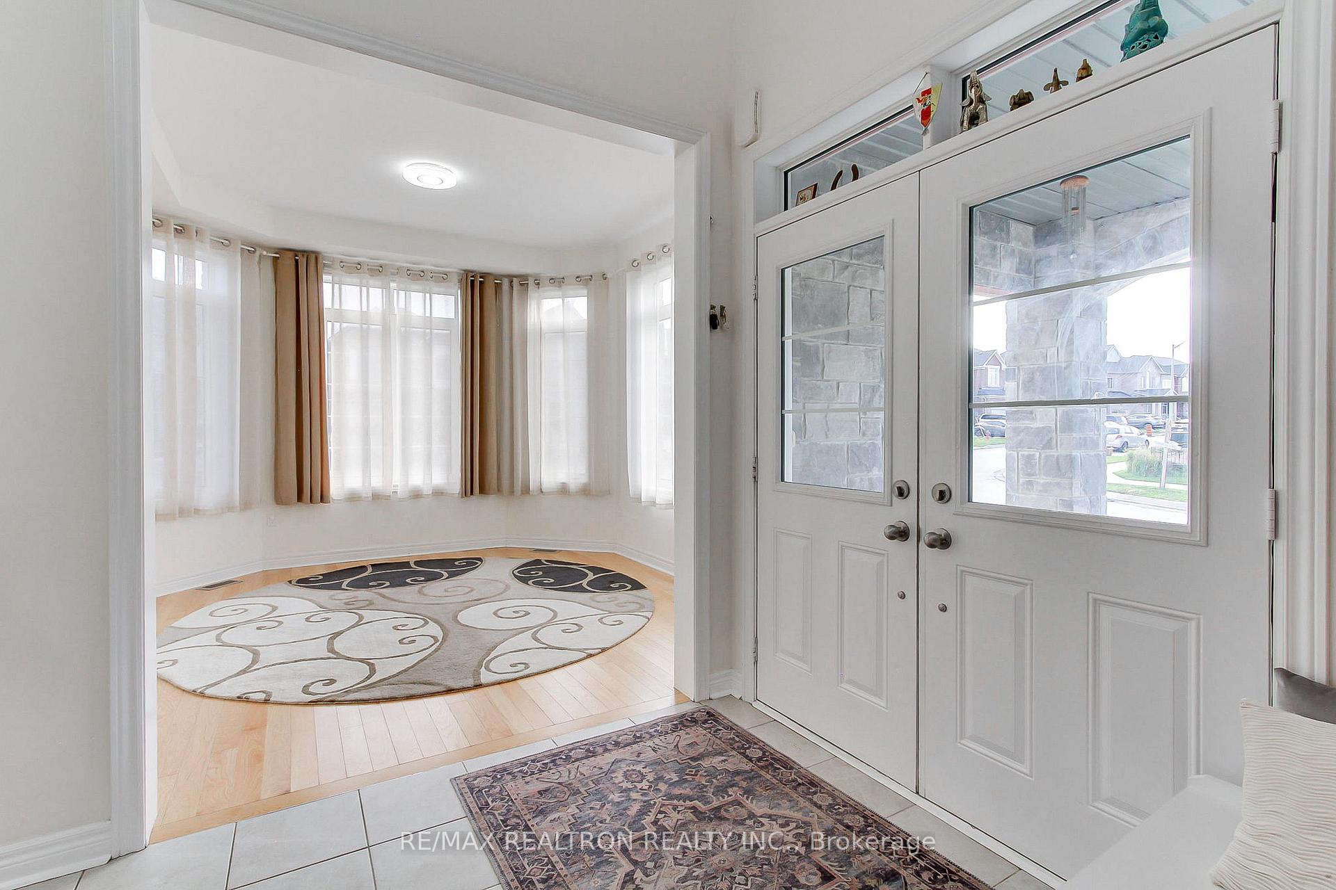 Photo 4 of 2236 Lozenby Street, Innisfil, Alcona — HOMEH