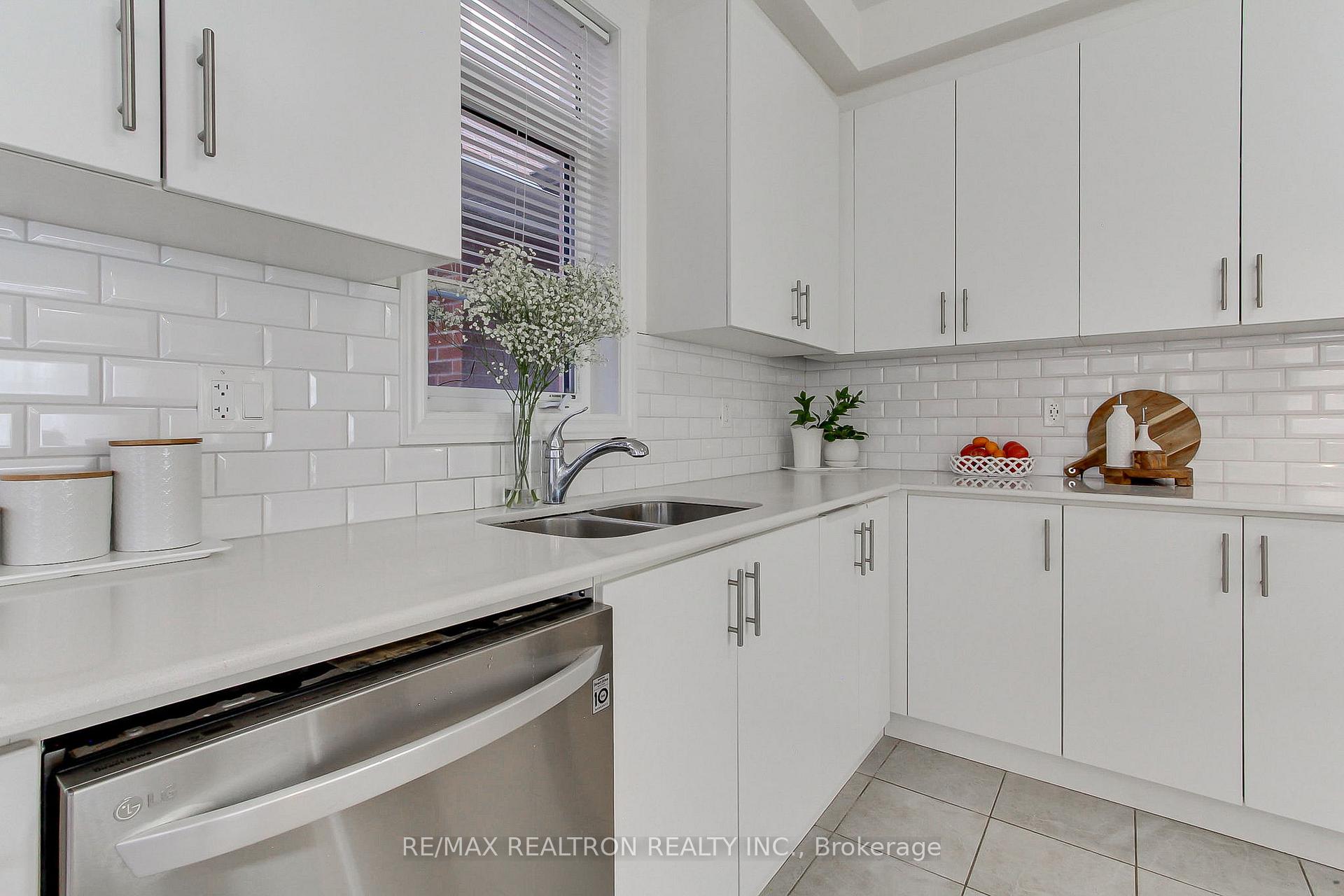 Photo 14 of 2236 Lozenby Street, Innisfil, Alcona — HOMEH