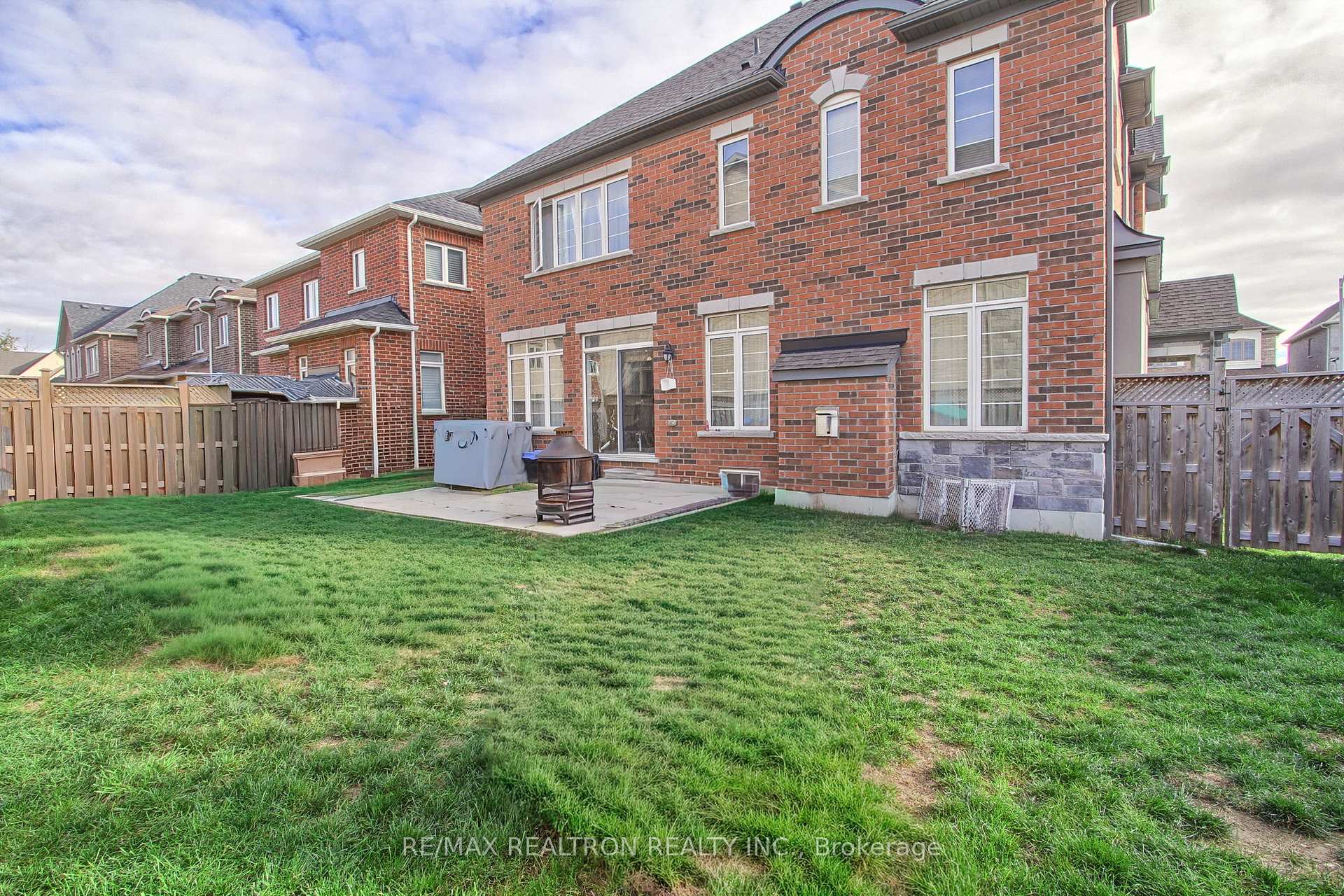 Photo 46 of 2236 Lozenby Street, Innisfil, Alcona — HOMEH