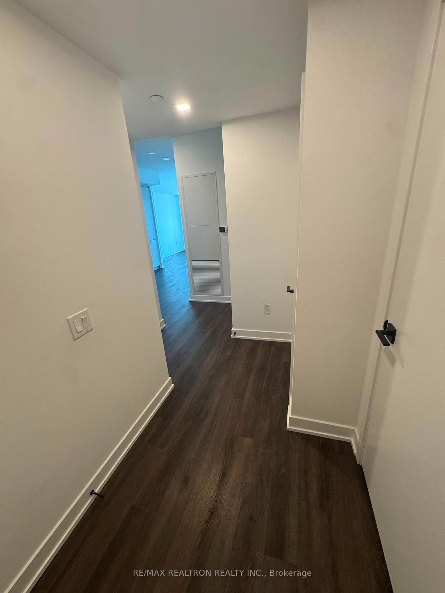 Photo 3 of Unit 4306, 609 Sherbourne Street, Toronto, North St. James Town — HOMEH