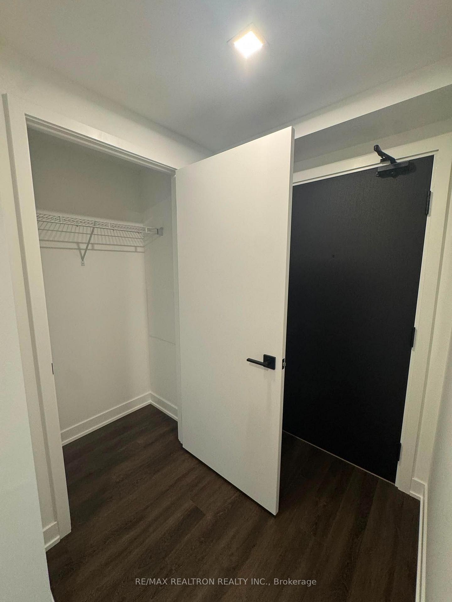 Photo 6 of Unit 4306, 609 Sherbourne Street, Toronto, North St. James Town — HOMEH
