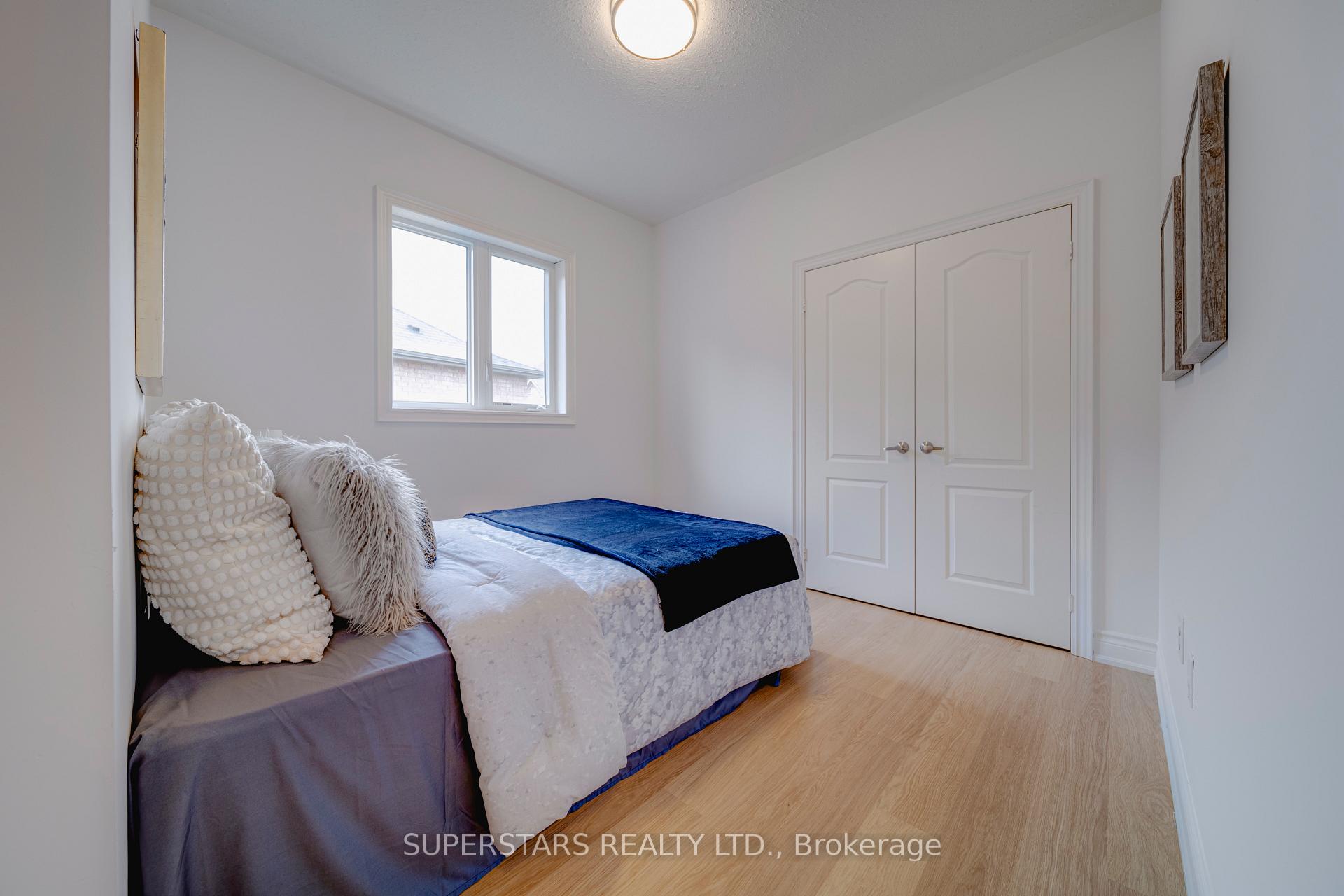 Photo 24 of 6 Temple Avenue, East Gwillimbury, Sharon — HOMEH