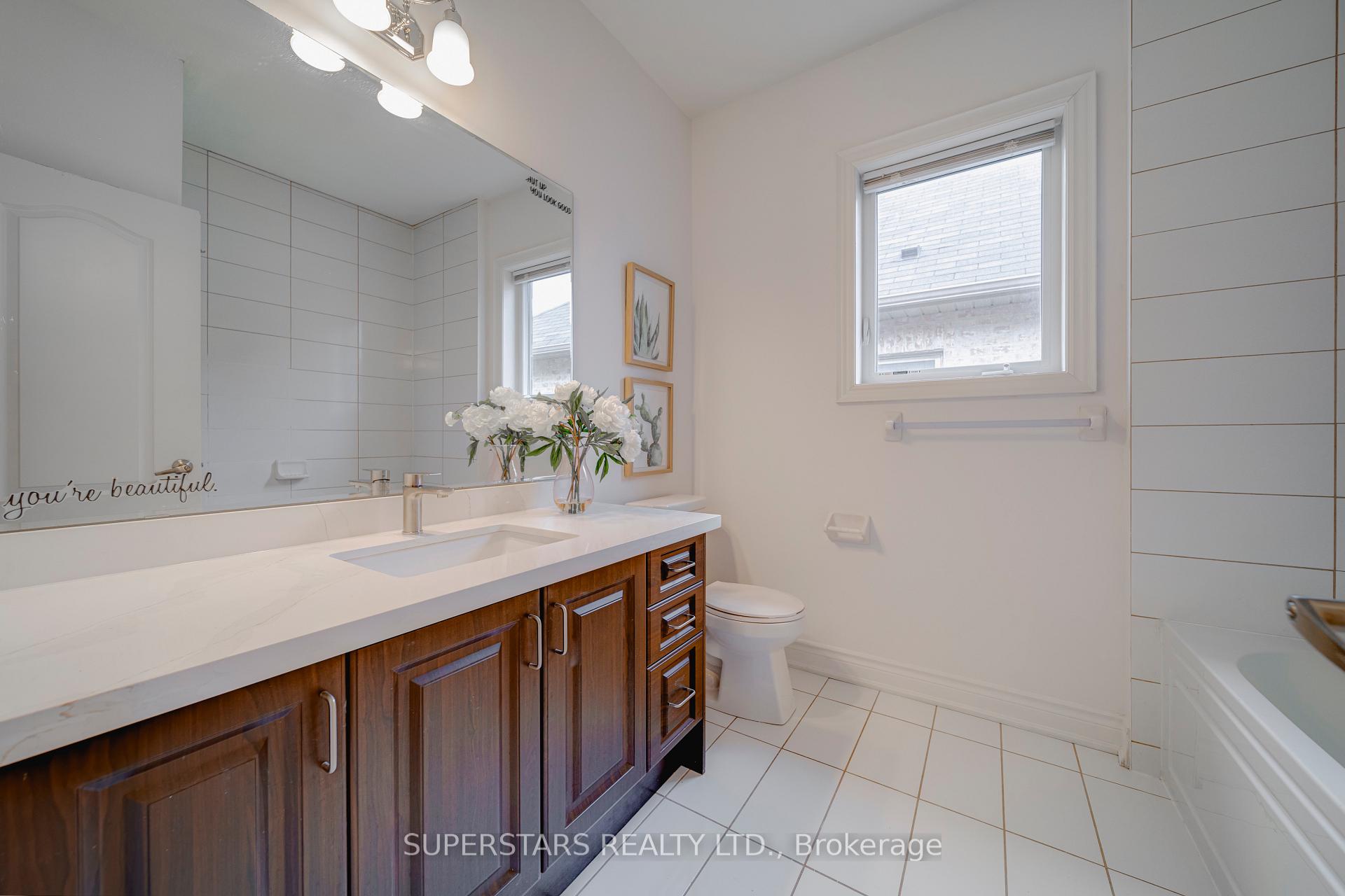 Photo 25 of 6 Temple Avenue, East Gwillimbury, Sharon — HOMEH