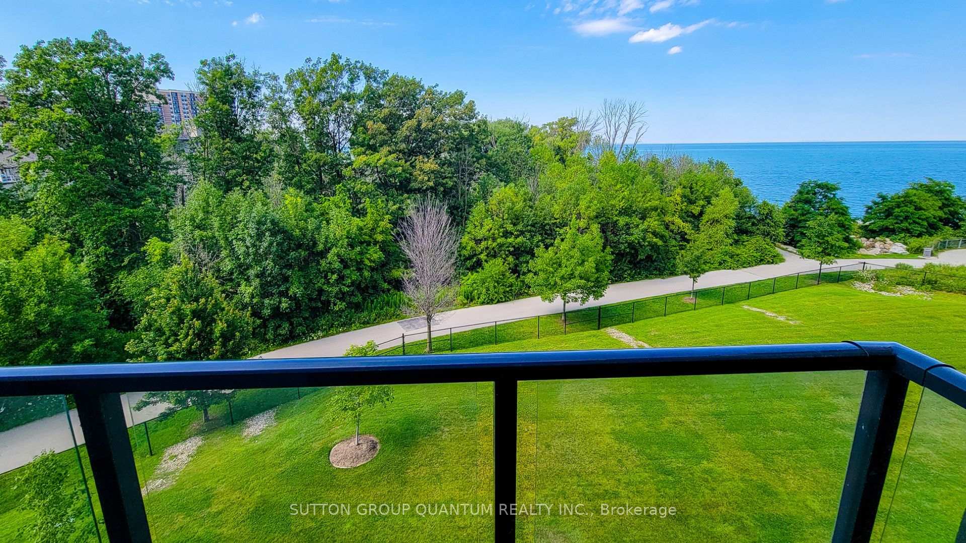 Photo 5 of Unit 424, 125 Shoreview Road, Hamilton, Lakeshore — HOMEH