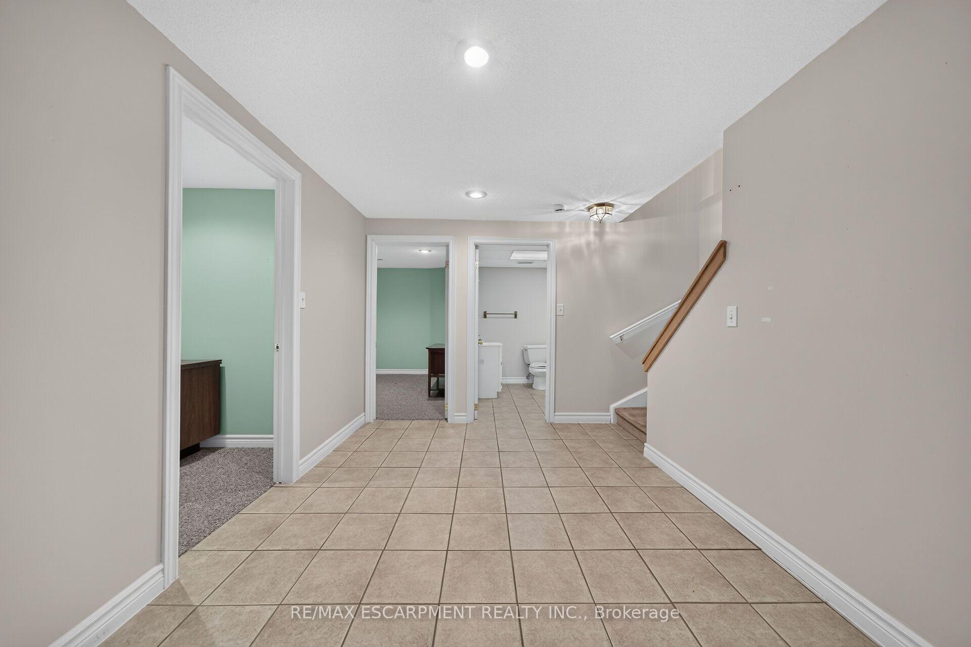 Photo 60 of 21 Twentyplace Boulevard, Hamilton, Mount Hope — HOMEH