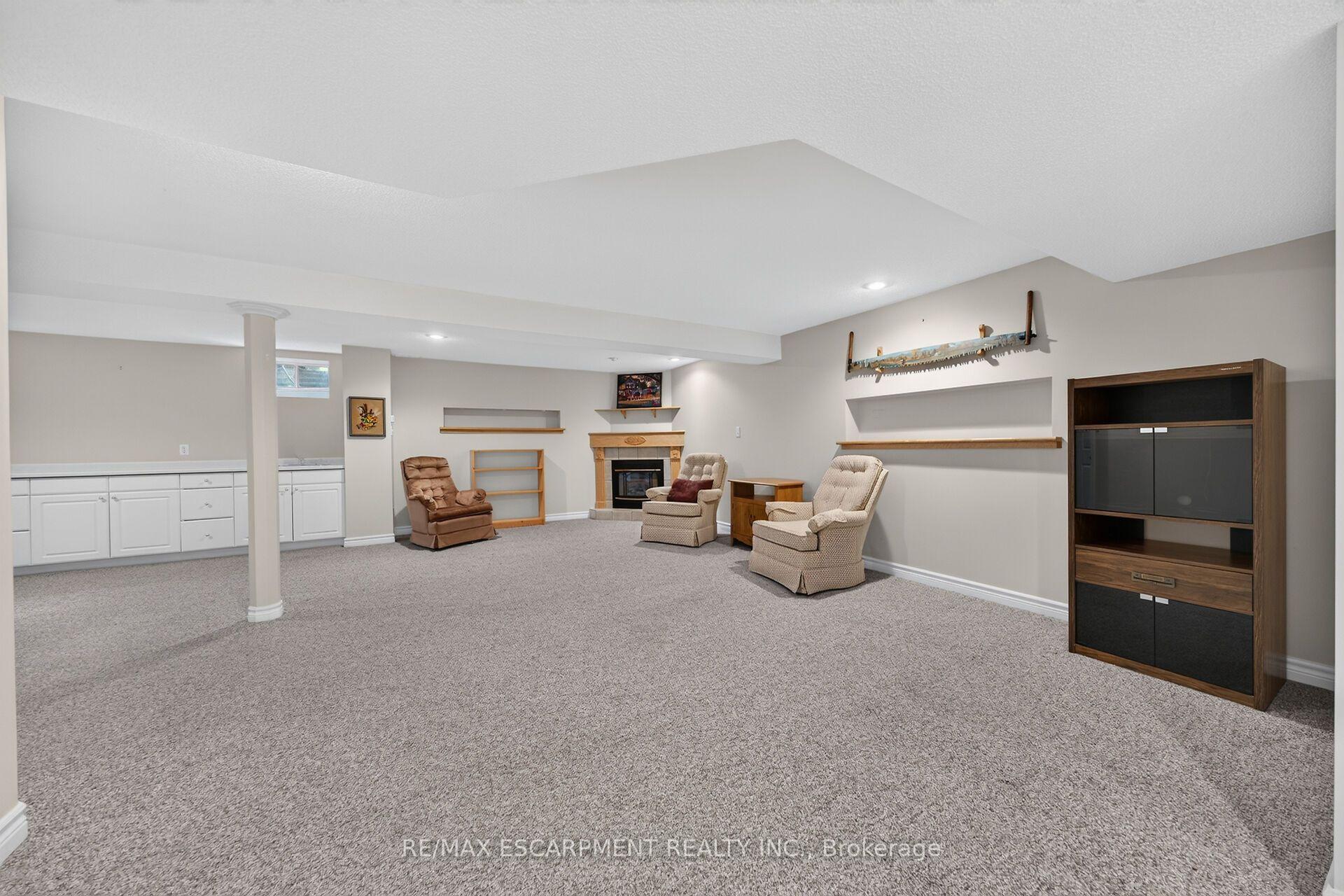 Photo 64 of 21 Twentyplace Boulevard, Hamilton, Mount Hope — HOMEH