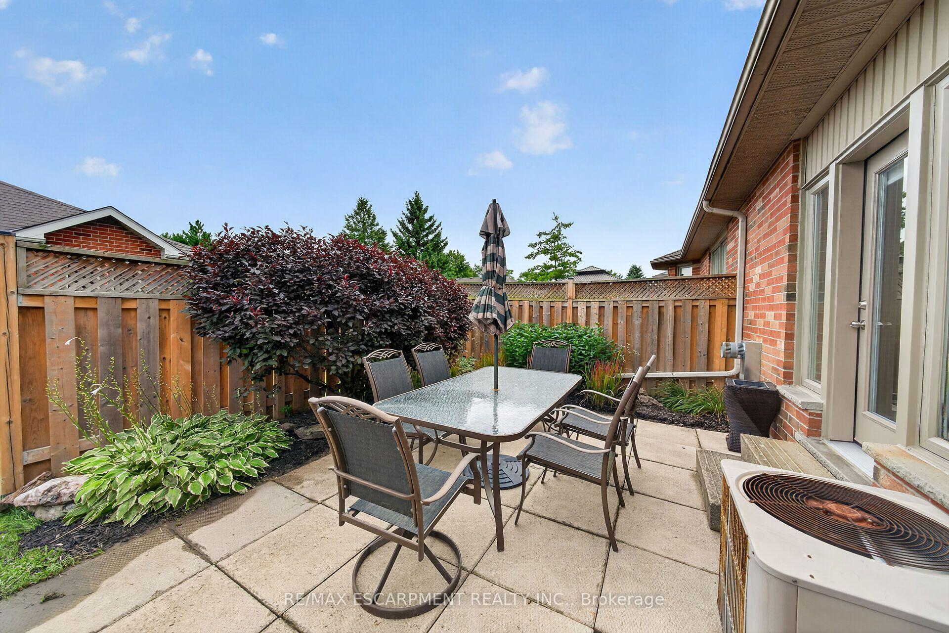 Photo 71 of 21 Twentyplace Boulevard, Hamilton, Mount Hope — HOMEH