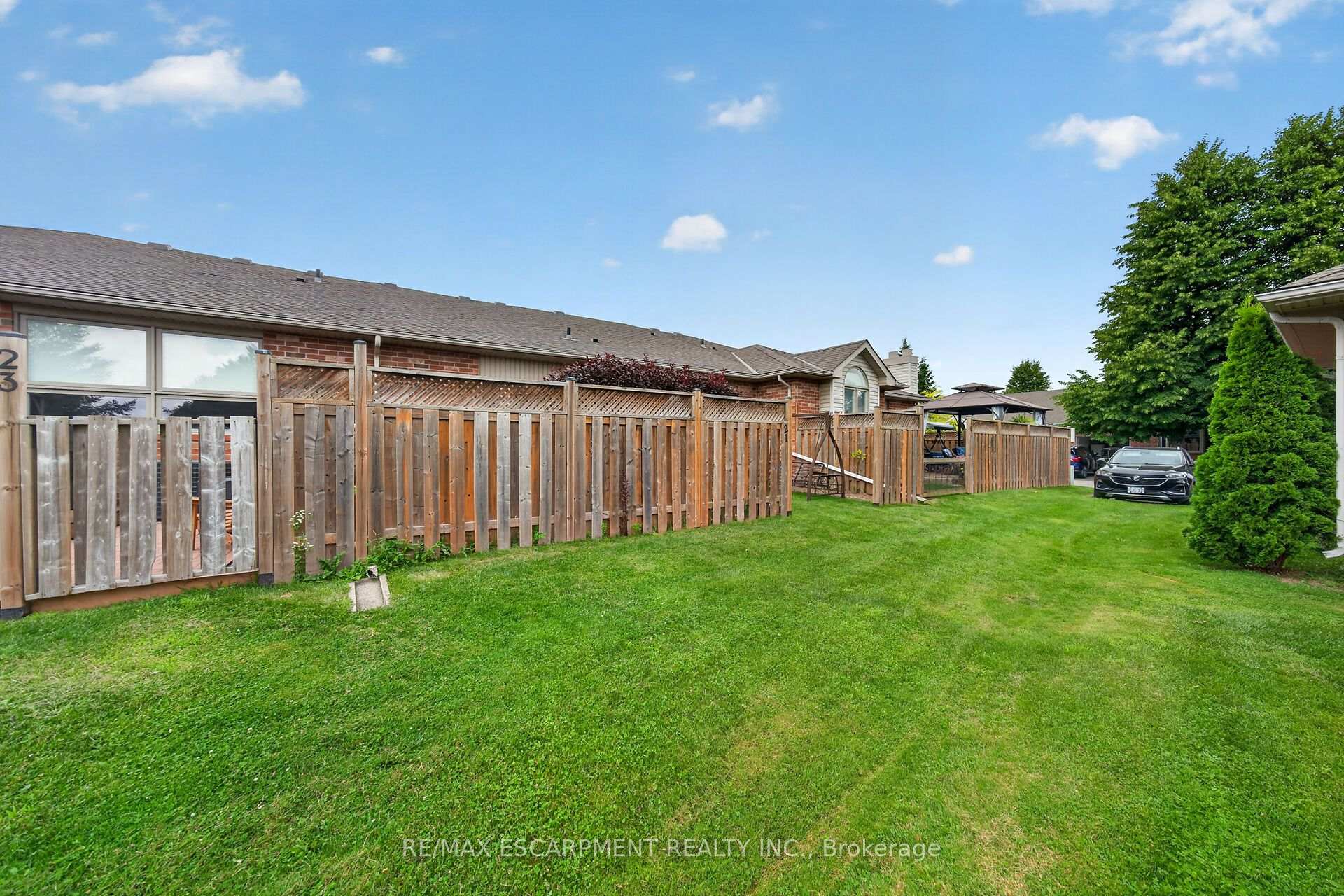 Photo 77 of 21 Twentyplace Boulevard, Hamilton, Mount Hope — HOMEH