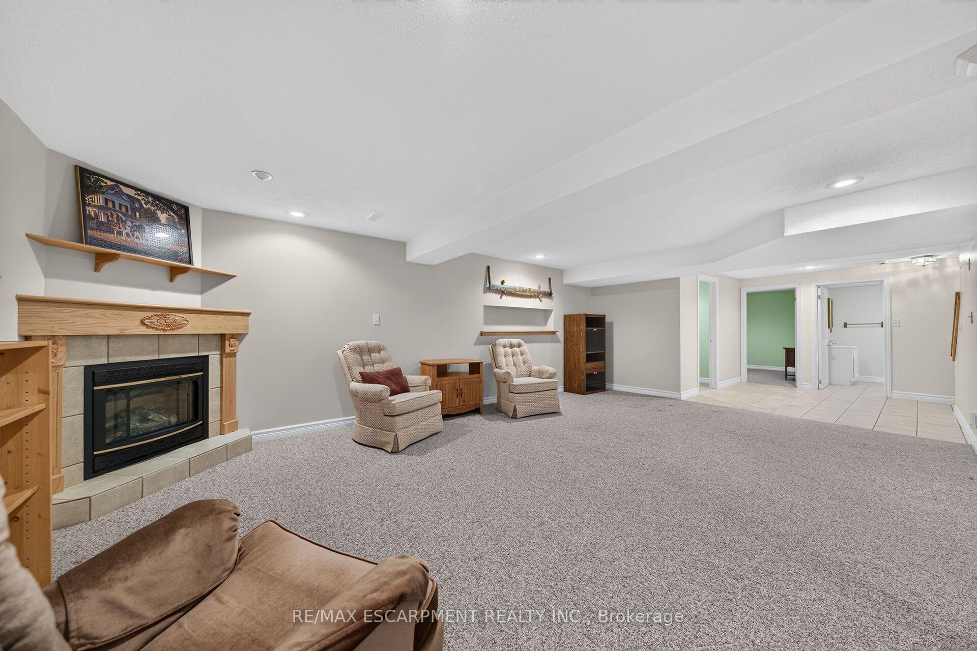 Photo 48 of 21 Twentyplace Boulevard, Hamilton, Mount Hope — HOMEH