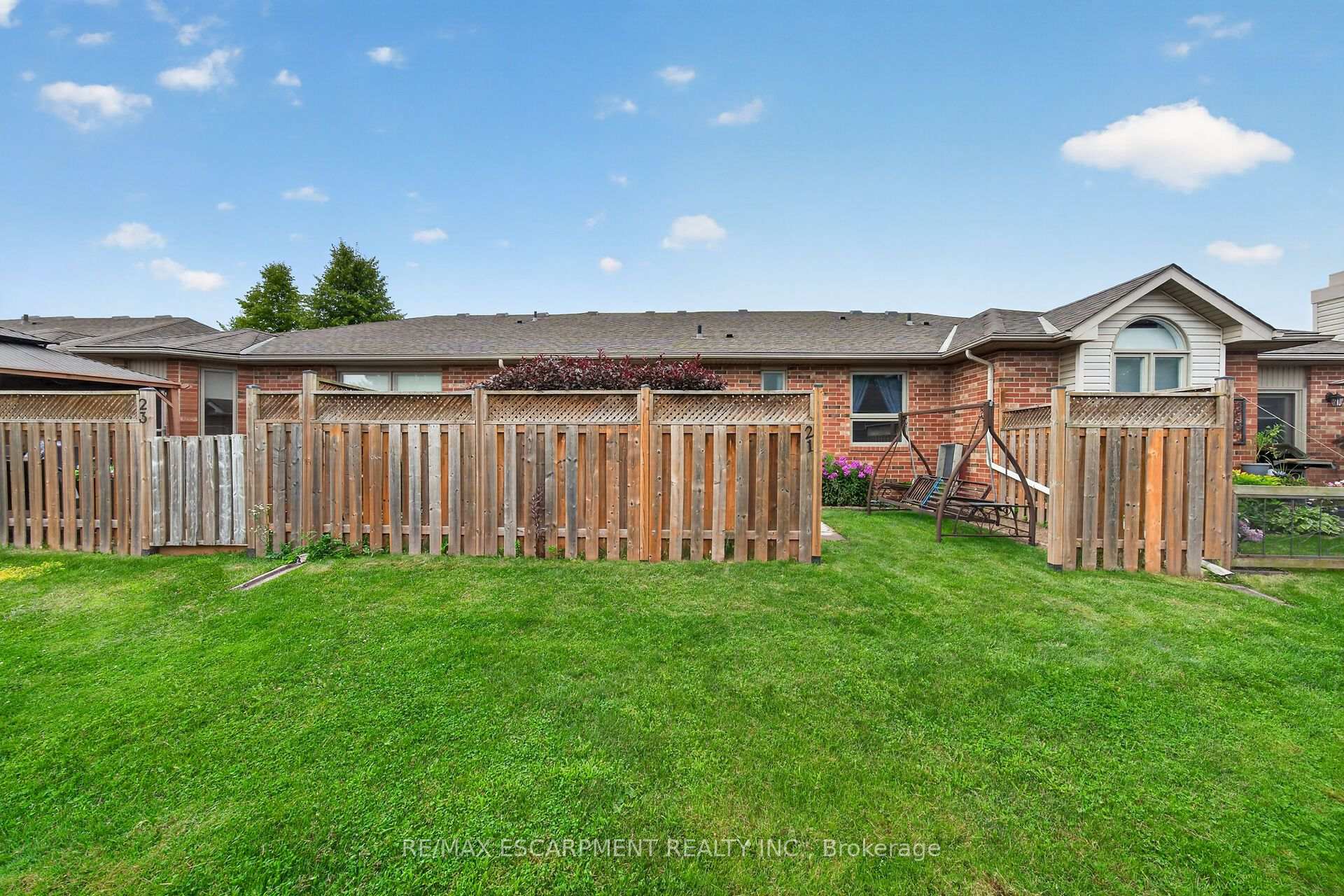 Photo 58 of 21 Twentyplace Boulevard, Hamilton, Mount Hope — HOMEH