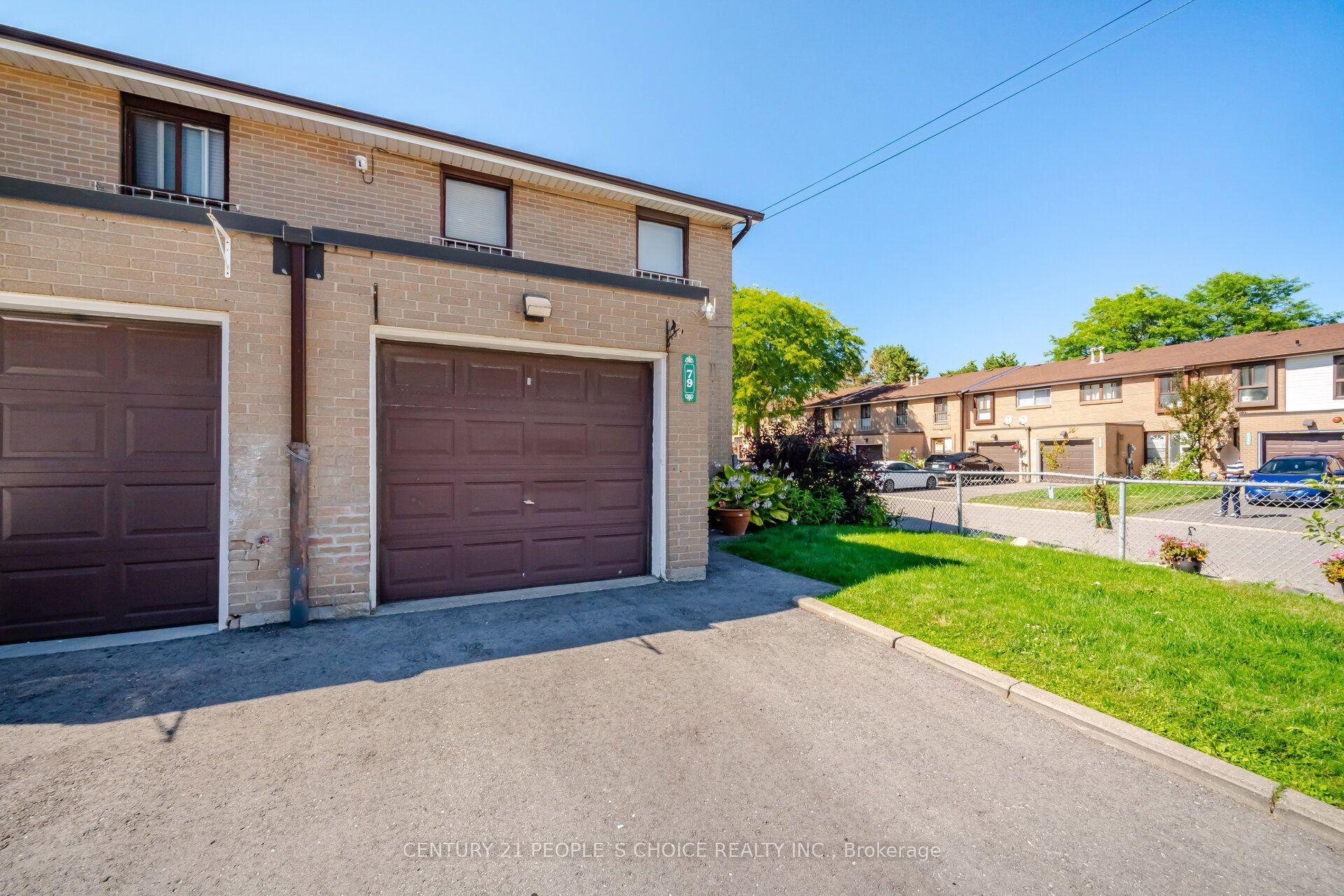 Photo 4 of 79 Fleetwood Crescent, Brampton, Southgate — HOMEH