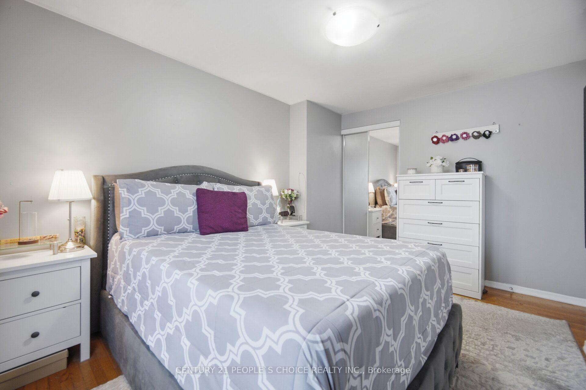 Photo 26 of 79 Fleetwood Crescent, Brampton, Southgate — HOMEH