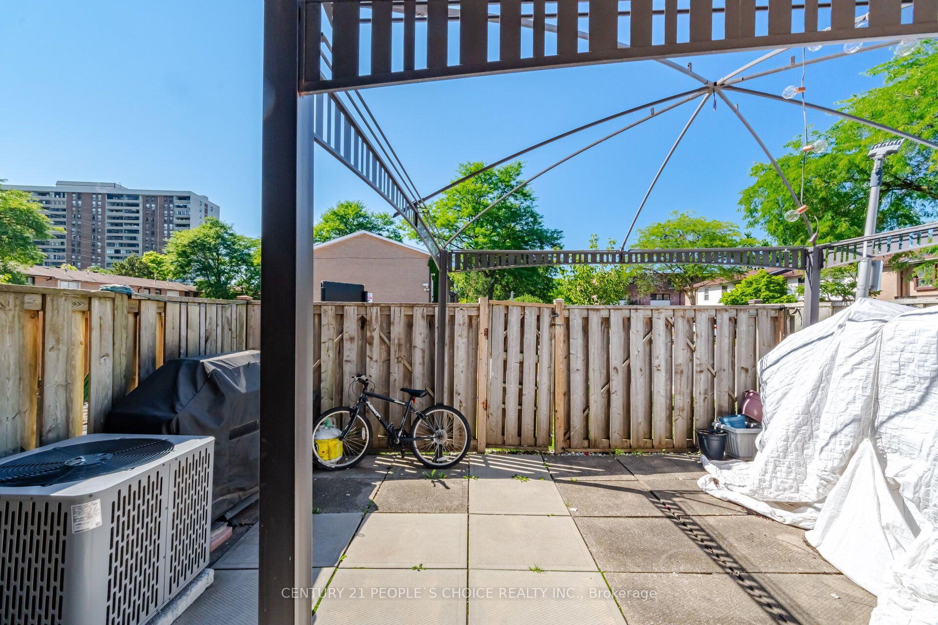 Photo 46 of 79 Fleetwood Crescent, Brampton, Southgate — HOMEH
