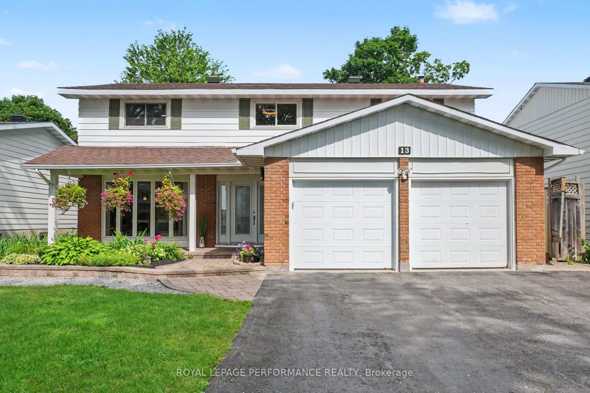 Photo 2 of 13 Centrepark Drive, Ottawa, Blackburn Hamlet — HOMEH