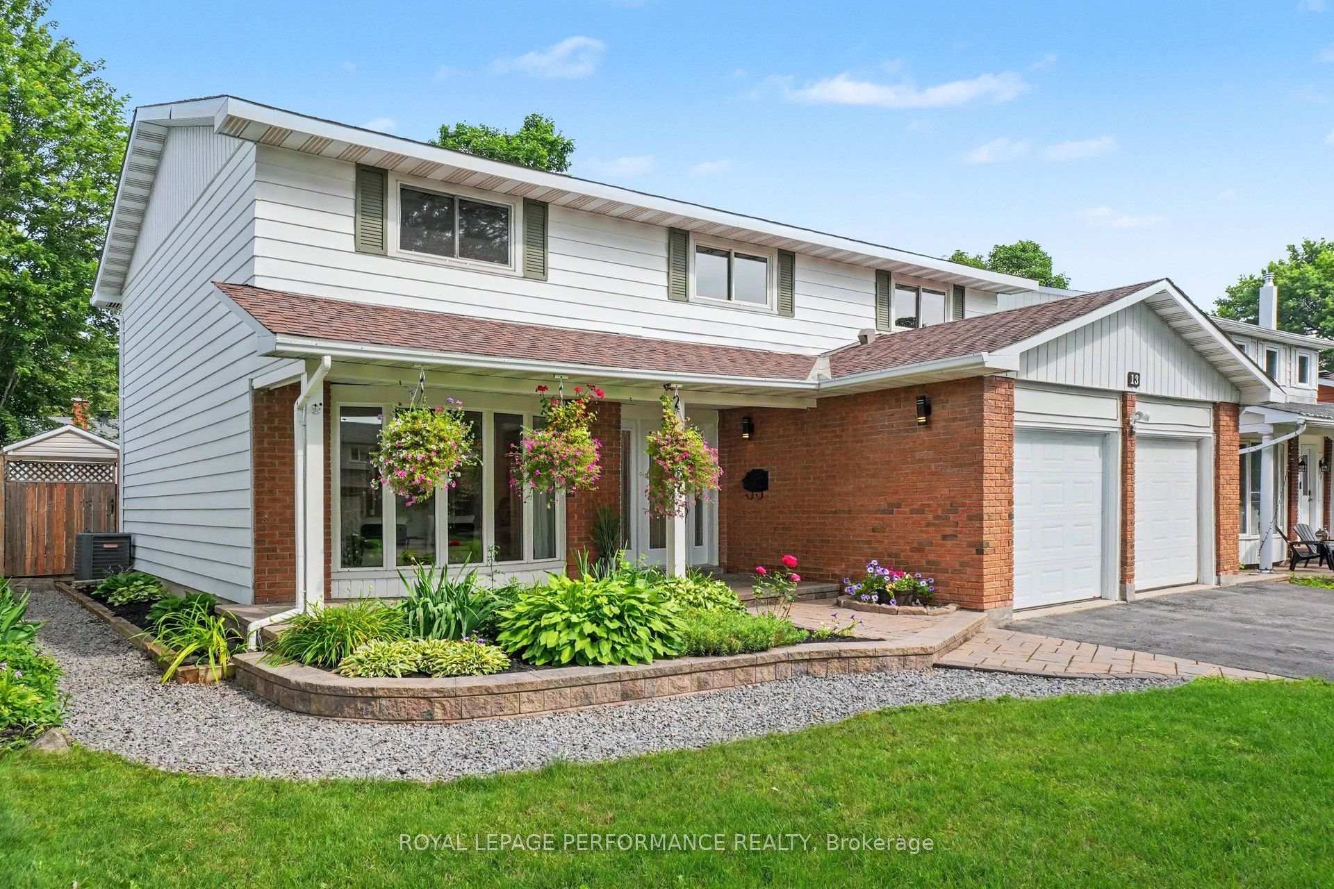 Photo 3 of 13 Centrepark Drive, Ottawa, Blackburn Hamlet — HOMEH