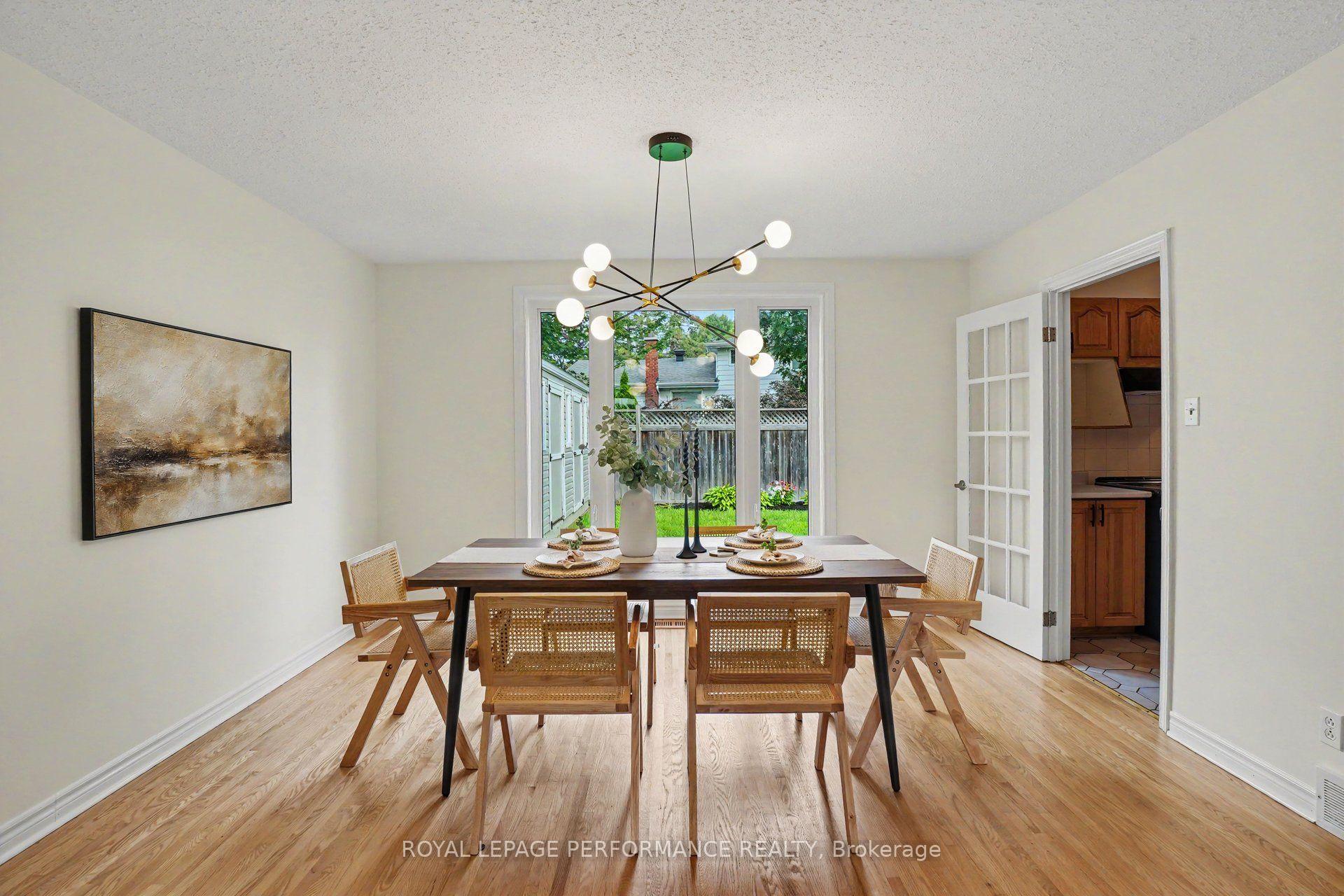 Photo 8 of 13 Centrepark Drive, Ottawa, Blackburn Hamlet — HOMEH