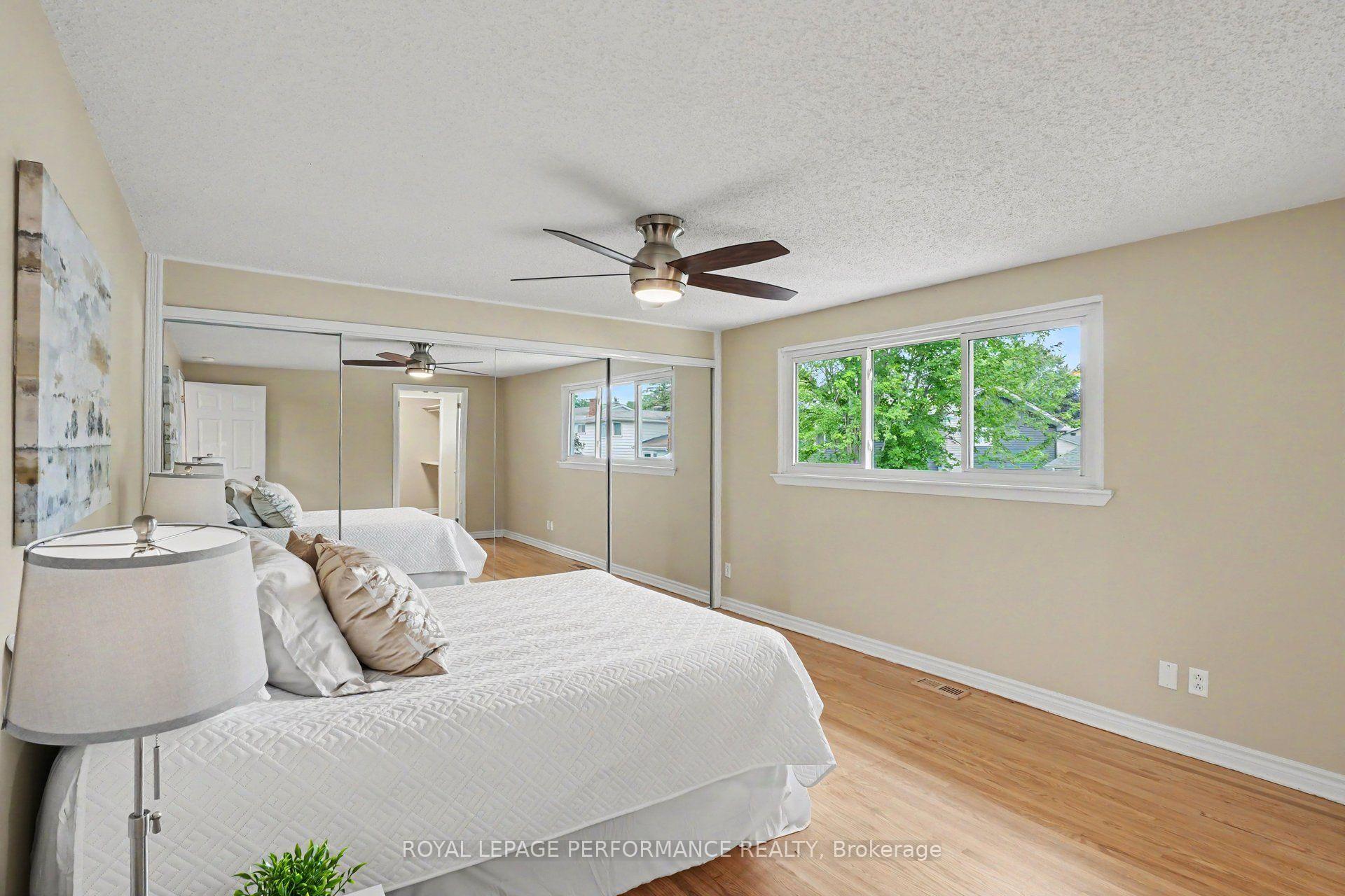 Photo 18 of 13 Centrepark Drive, Ottawa, Blackburn Hamlet — HOMEH