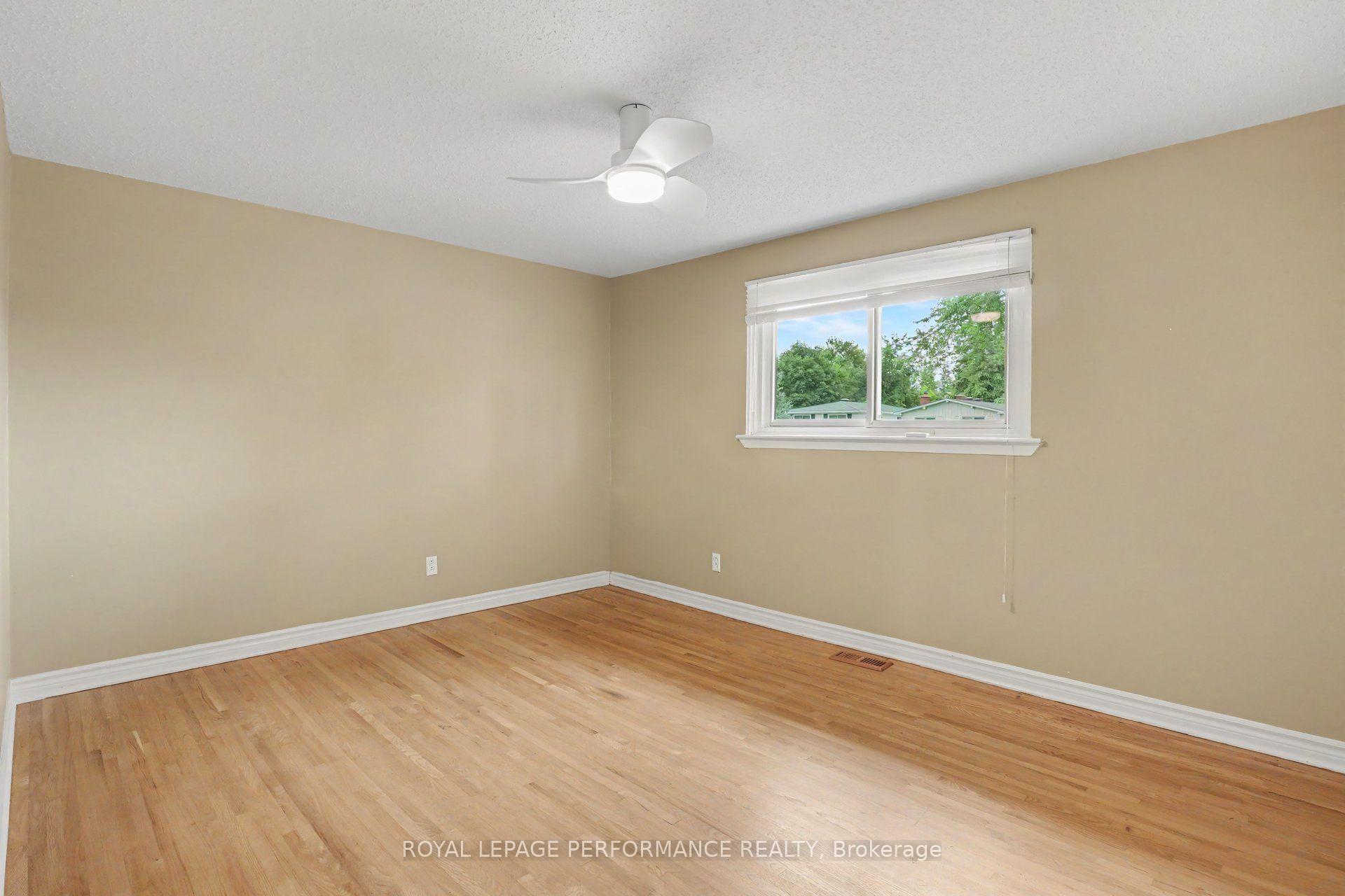 Photo 22 of 13 Centrepark Drive, Ottawa, Blackburn Hamlet — HOMEH
