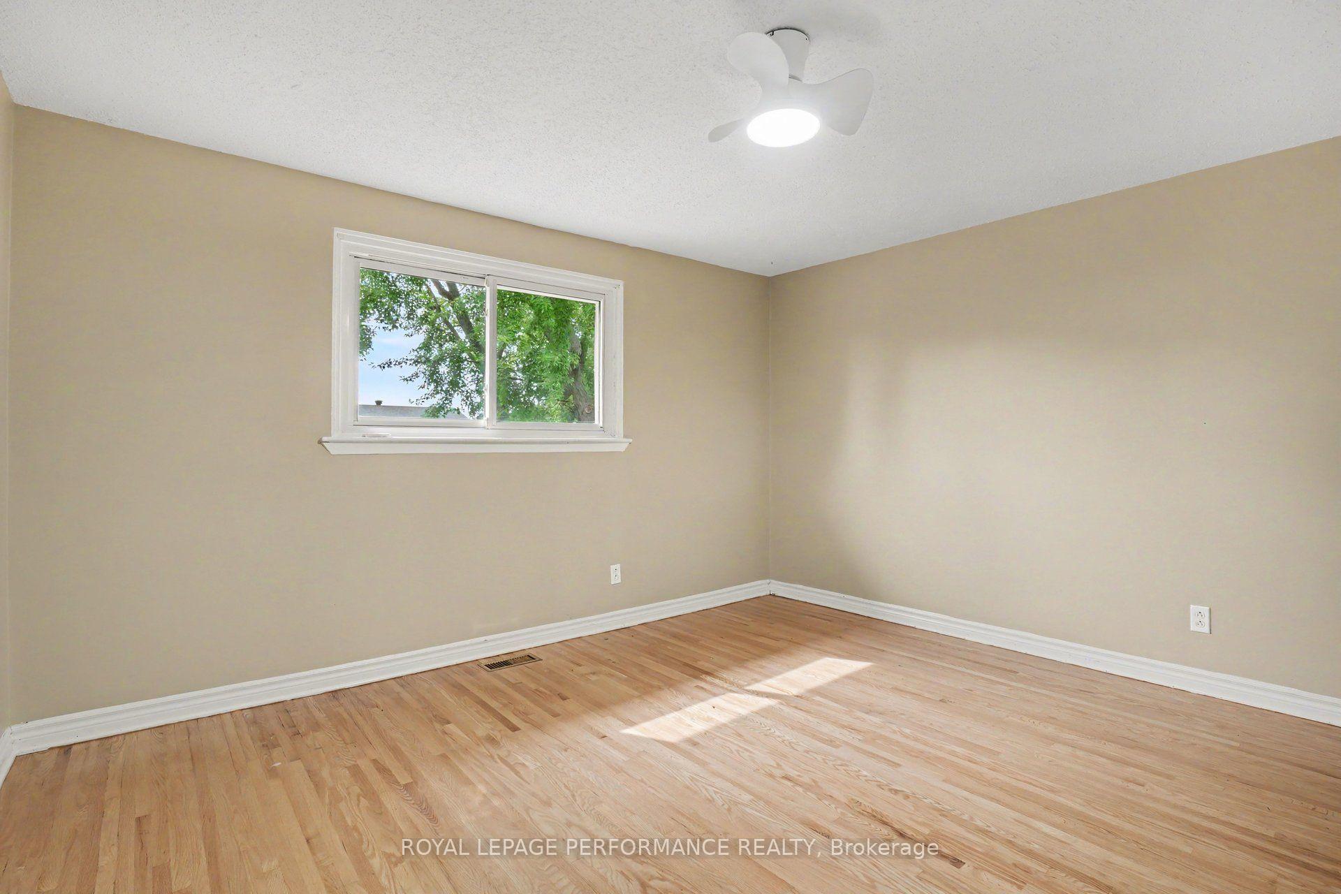 Photo 26 of 13 Centrepark Drive, Ottawa, Blackburn Hamlet — HOMEH