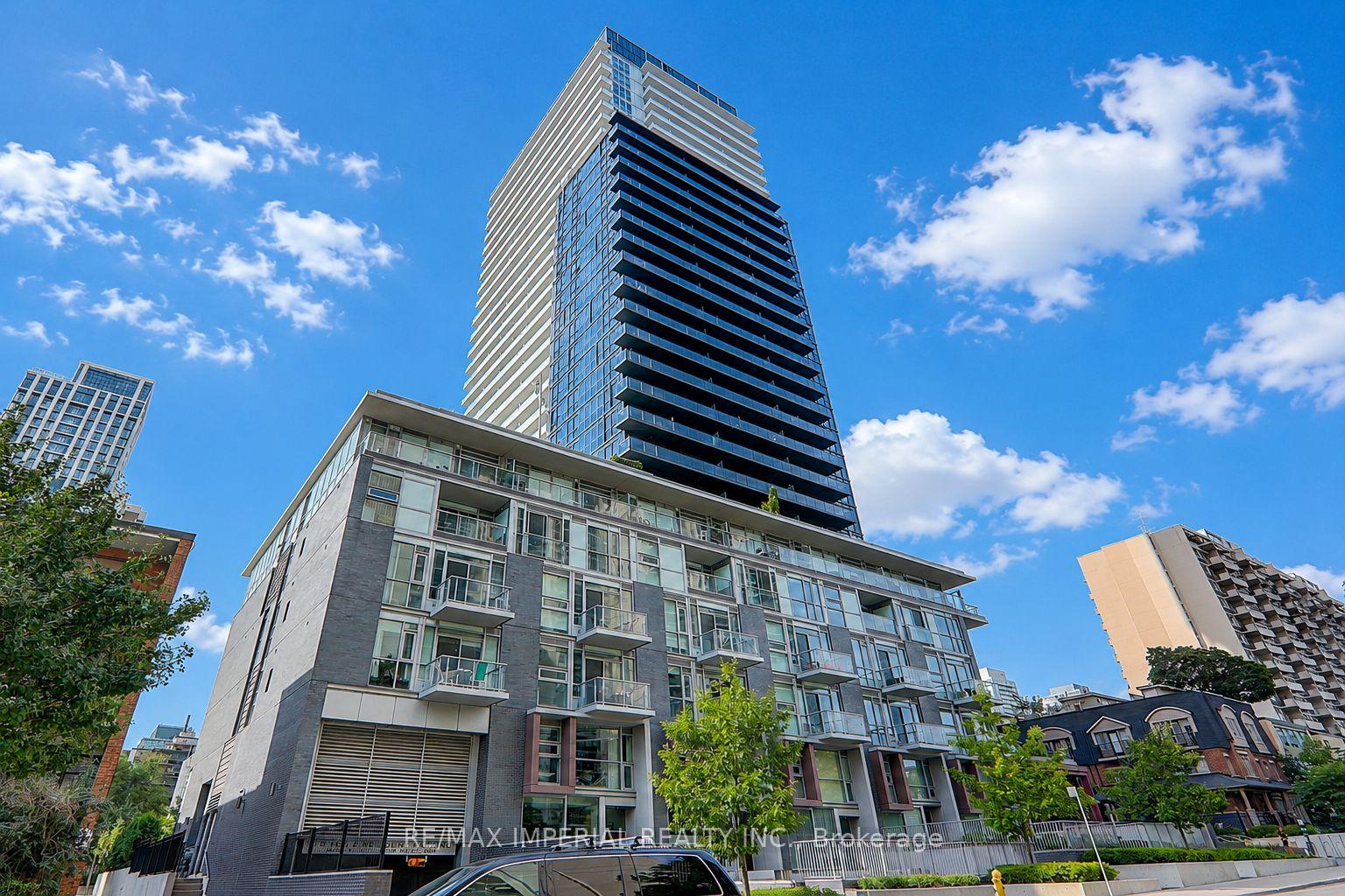 Front of Unit 2905, 101 Erskine Avenue