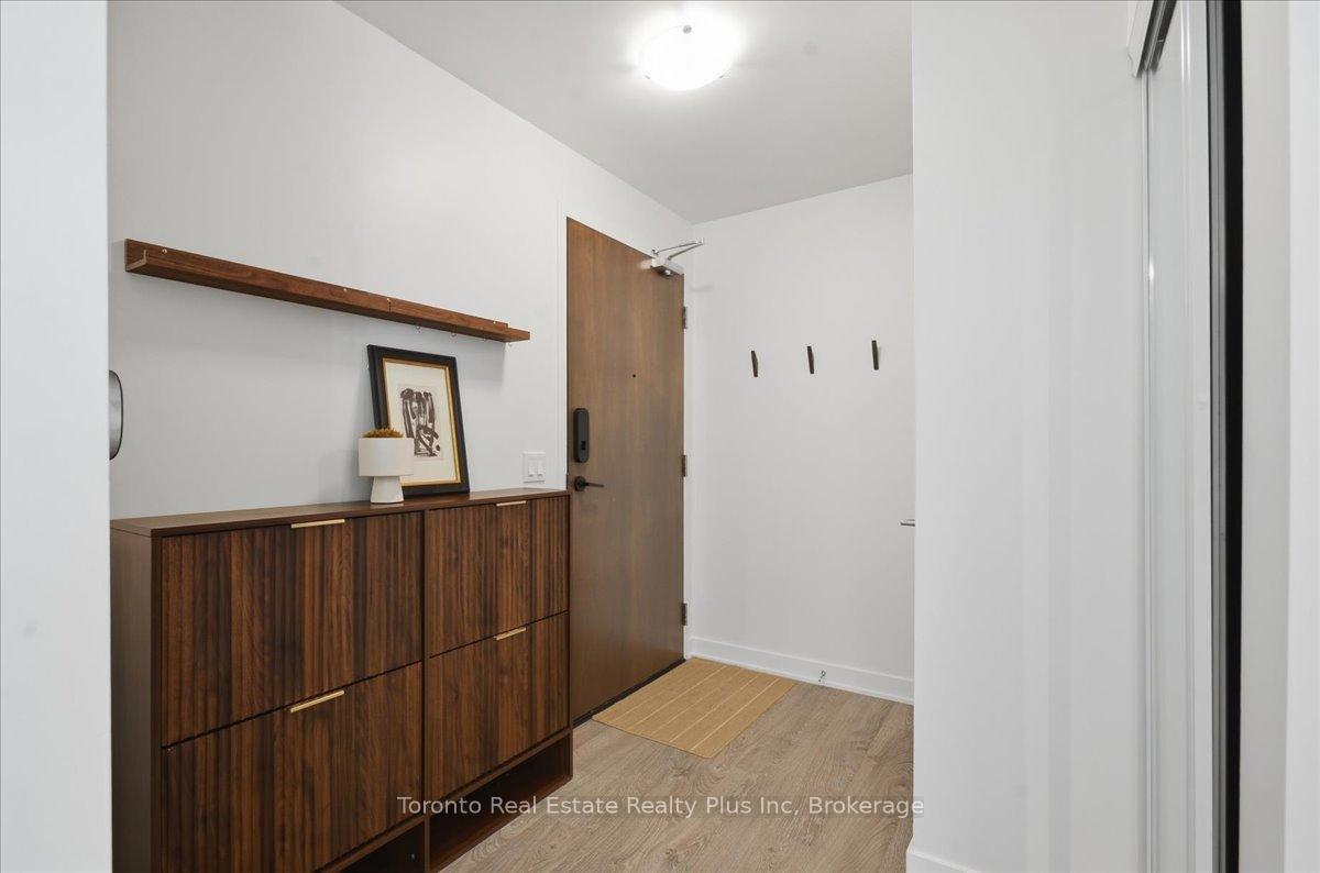 Photo 7 of Unit 304, 120 Eagle Rock Way, Vaughan, Rural Vaughan — HOMEH