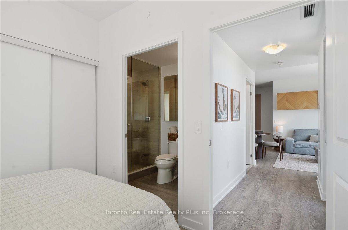 Photo 18 of Unit 304, 120 Eagle Rock Way, Vaughan, Rural Vaughan — HOMEH