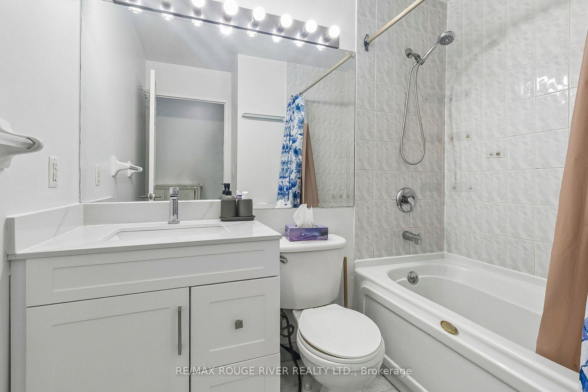 Photo 1 of Unit 2301, 1 Lee Centre Drive, Scarborough, Woburn — HOMEH