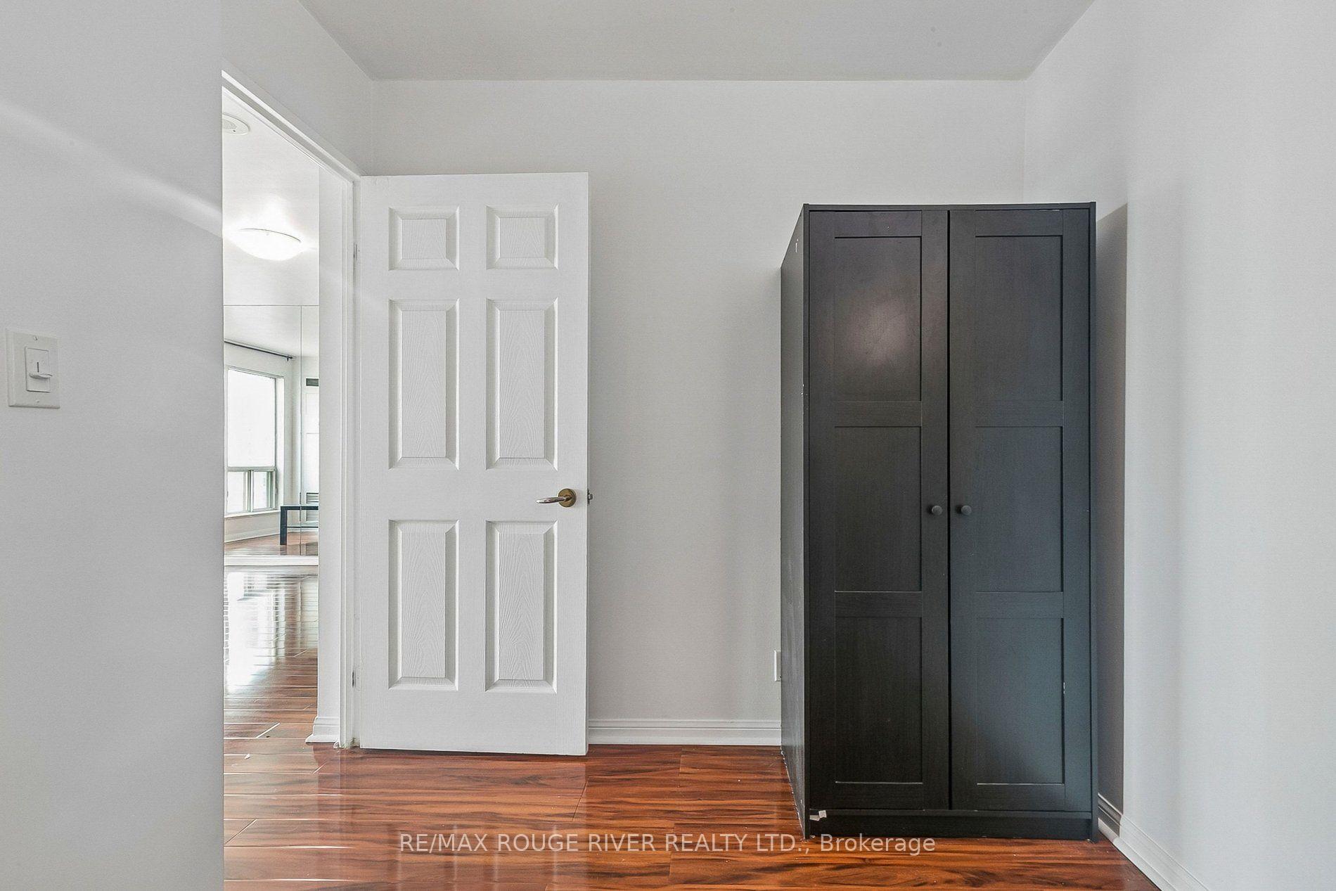 Photo 8 of Unit 2301, 1 Lee Centre Drive, Scarborough, Woburn — HOMEH