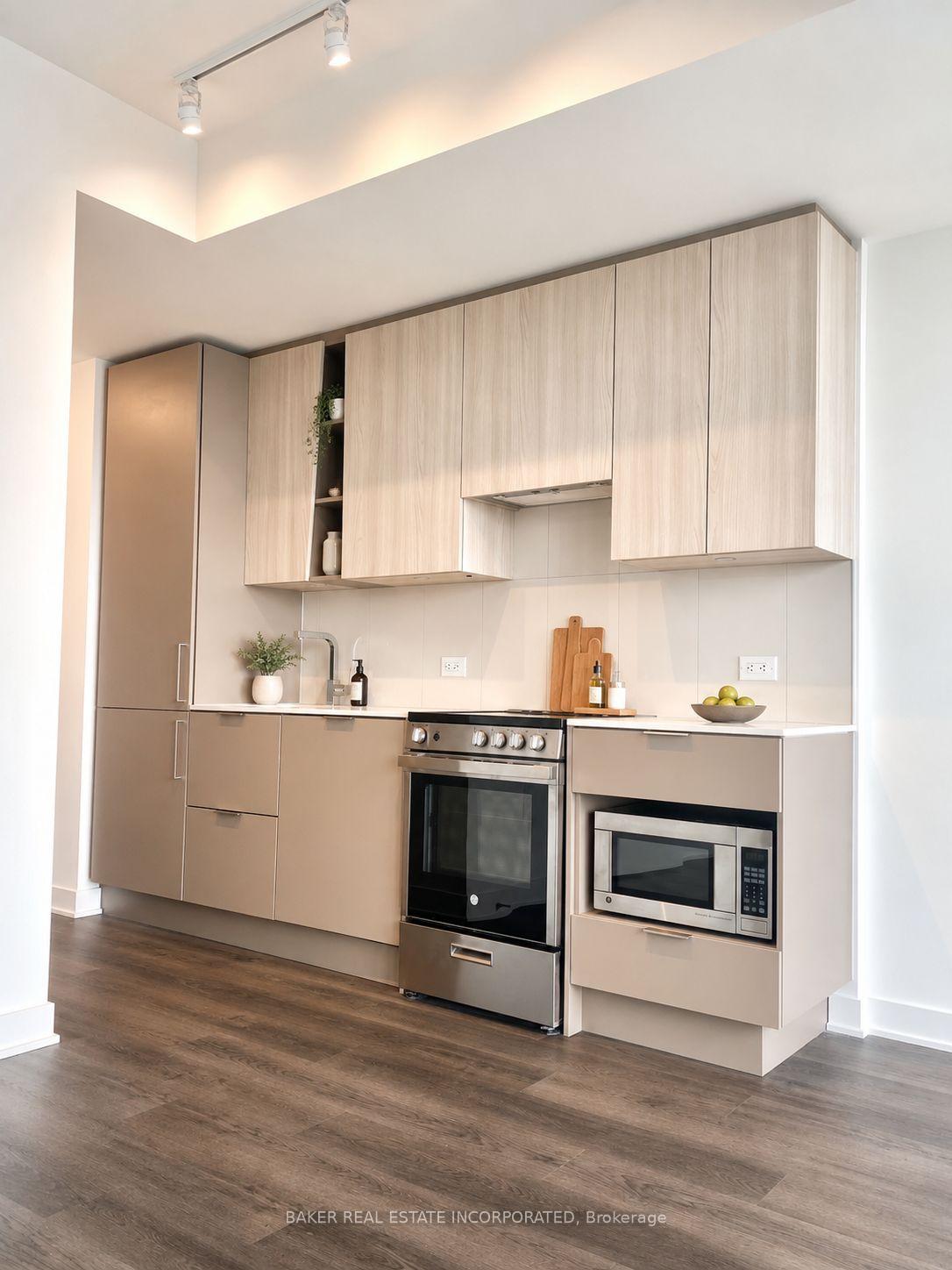 Photo 3 of Unit 2108, 3900 Confederation Parkway, Mississauga, City Centre — HOMEH