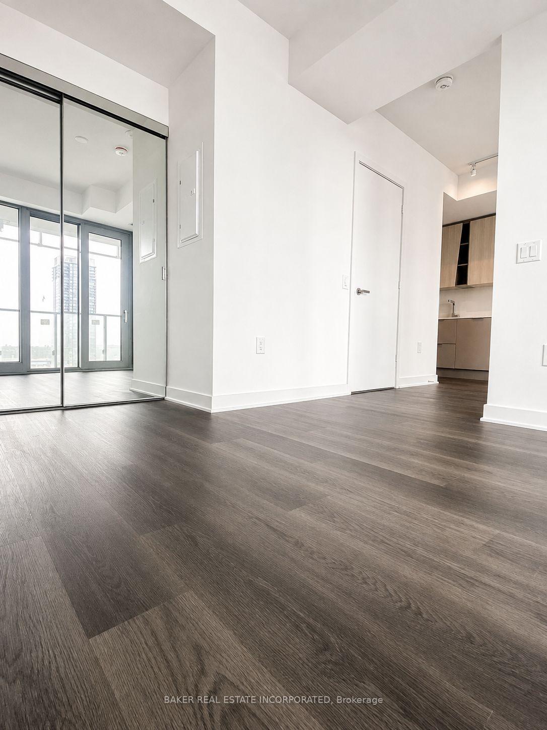 Photo 4 of Unit 2108, 3900 Confederation Parkway, Mississauga, City Centre — HOMEH