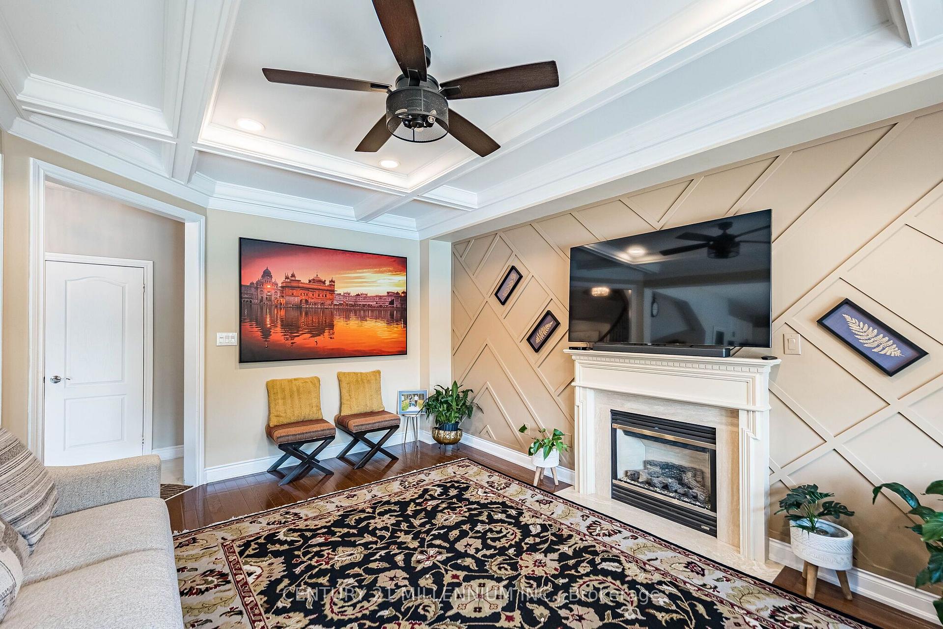 Photo 14 of 4 Belleville Drive, Brampton, Vales of Castlemore North — HOMEH