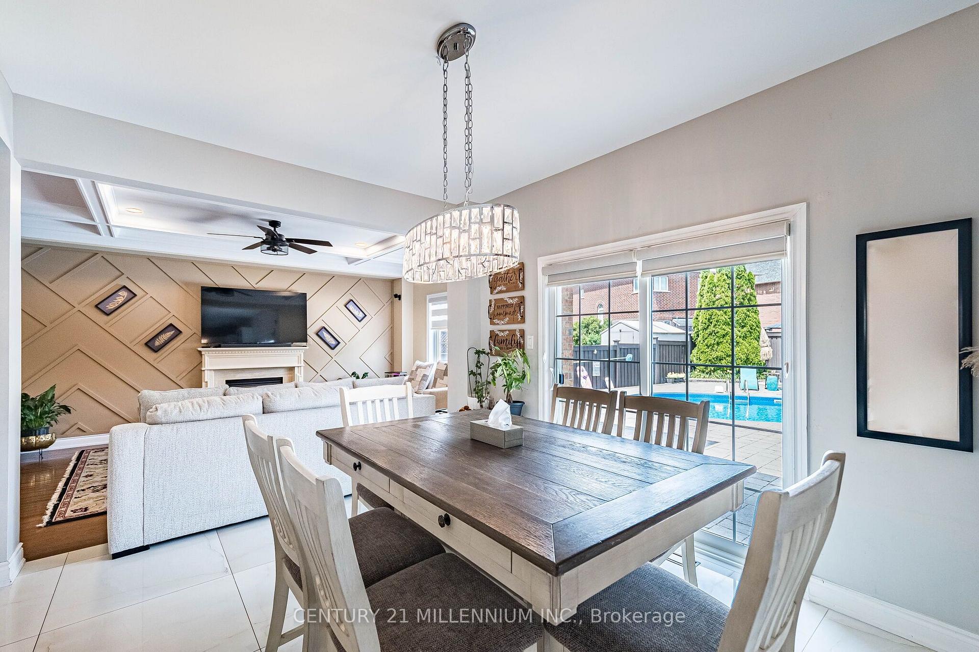 Photo 16 of 4 Belleville Drive, Brampton, Vales of Castlemore North — HOMEH