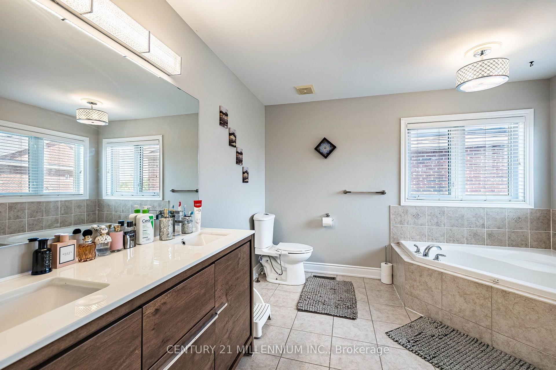 Photo 30 of 4 Belleville Drive, Brampton, Vales of Castlemore North — HOMEH