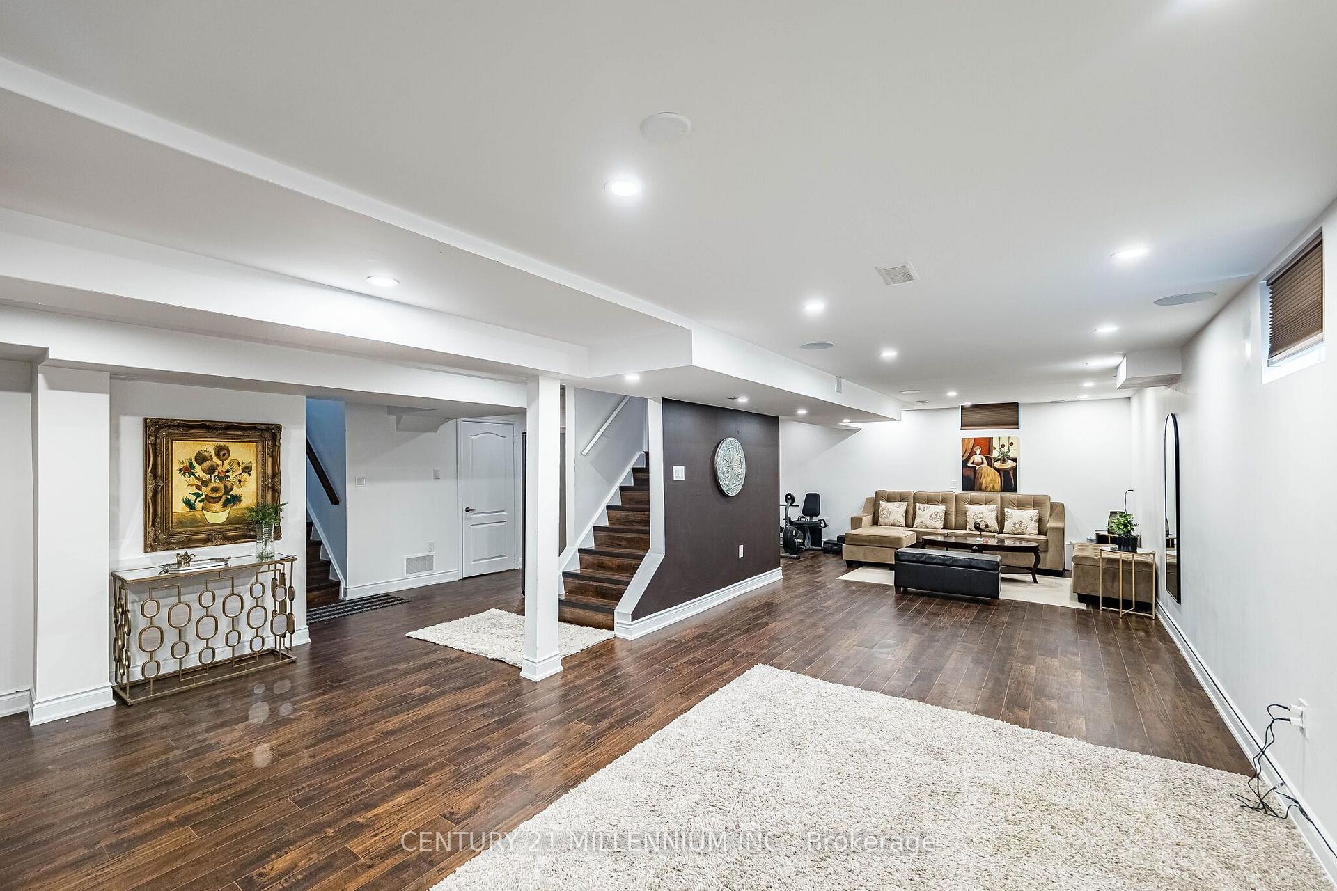 Photo 43 of 4 Belleville Drive, Brampton, Vales of Castlemore North — HOMEH