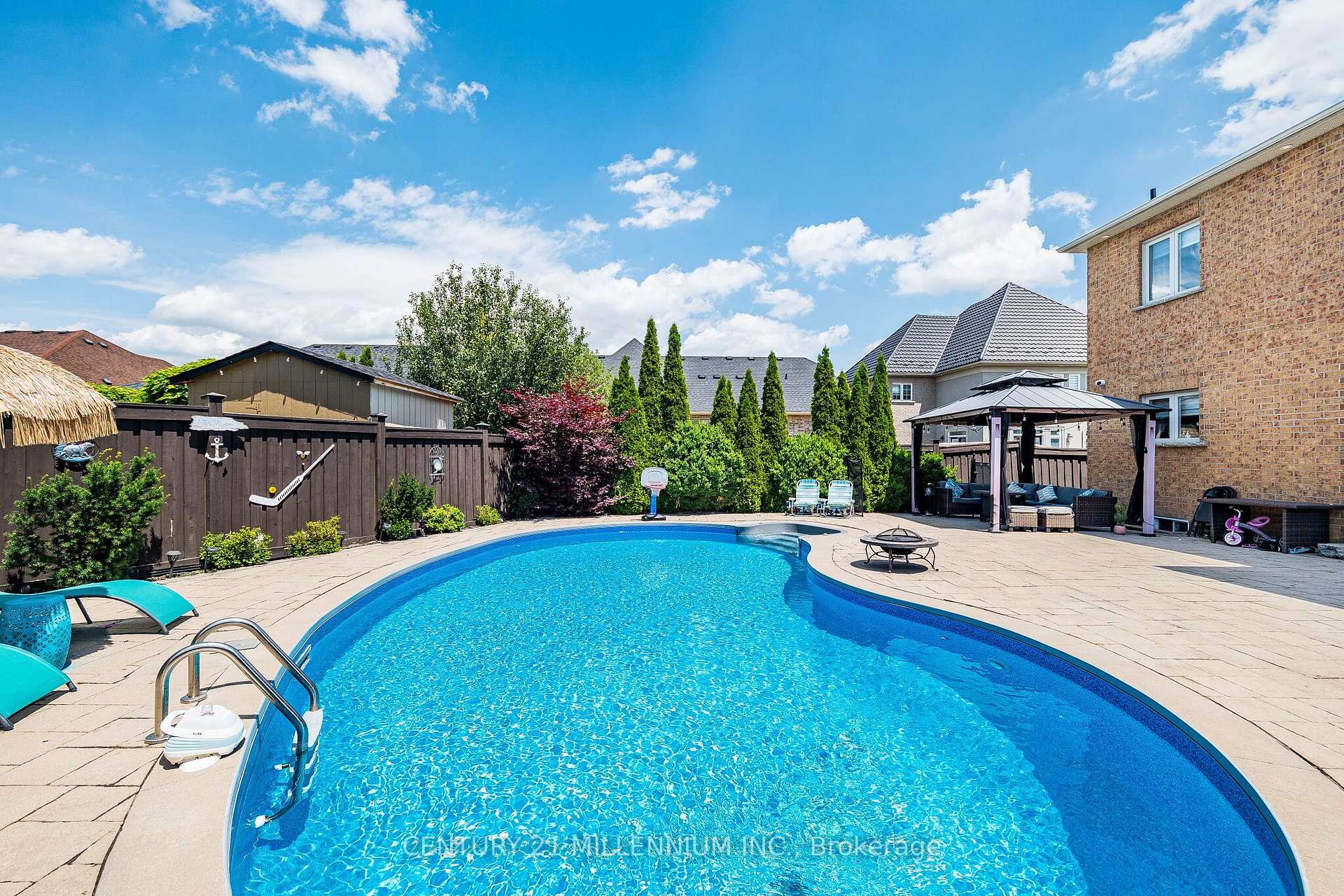 Photo 47 of 4 Belleville Drive, Brampton, Vales of Castlemore North — HOMEH