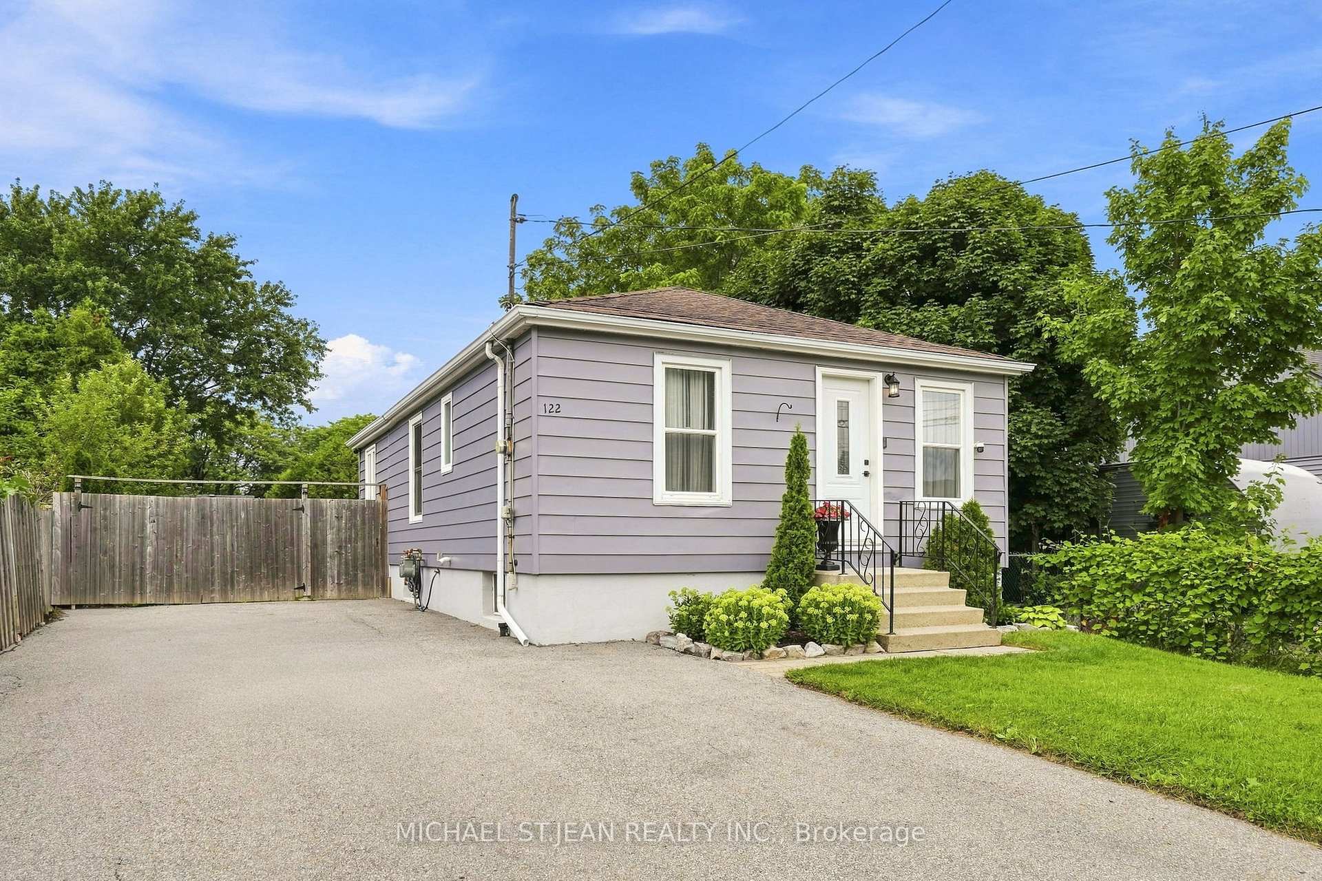 Photo 3 of 122 Limeridge Road W, Hamilton, Rolston — HOMEH