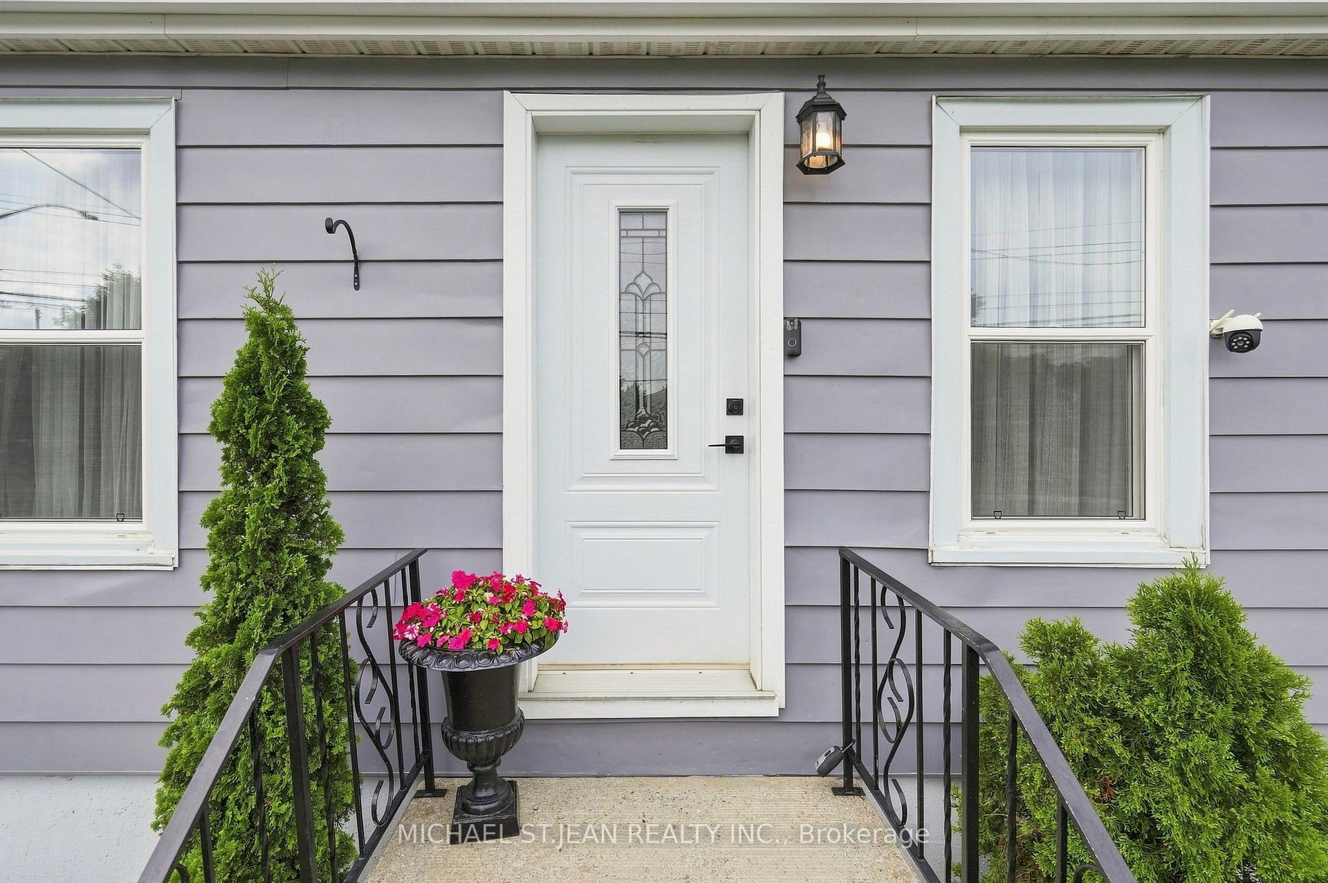 Photo 5 of 122 Limeridge Road W, Hamilton, Rolston — HOMEH
